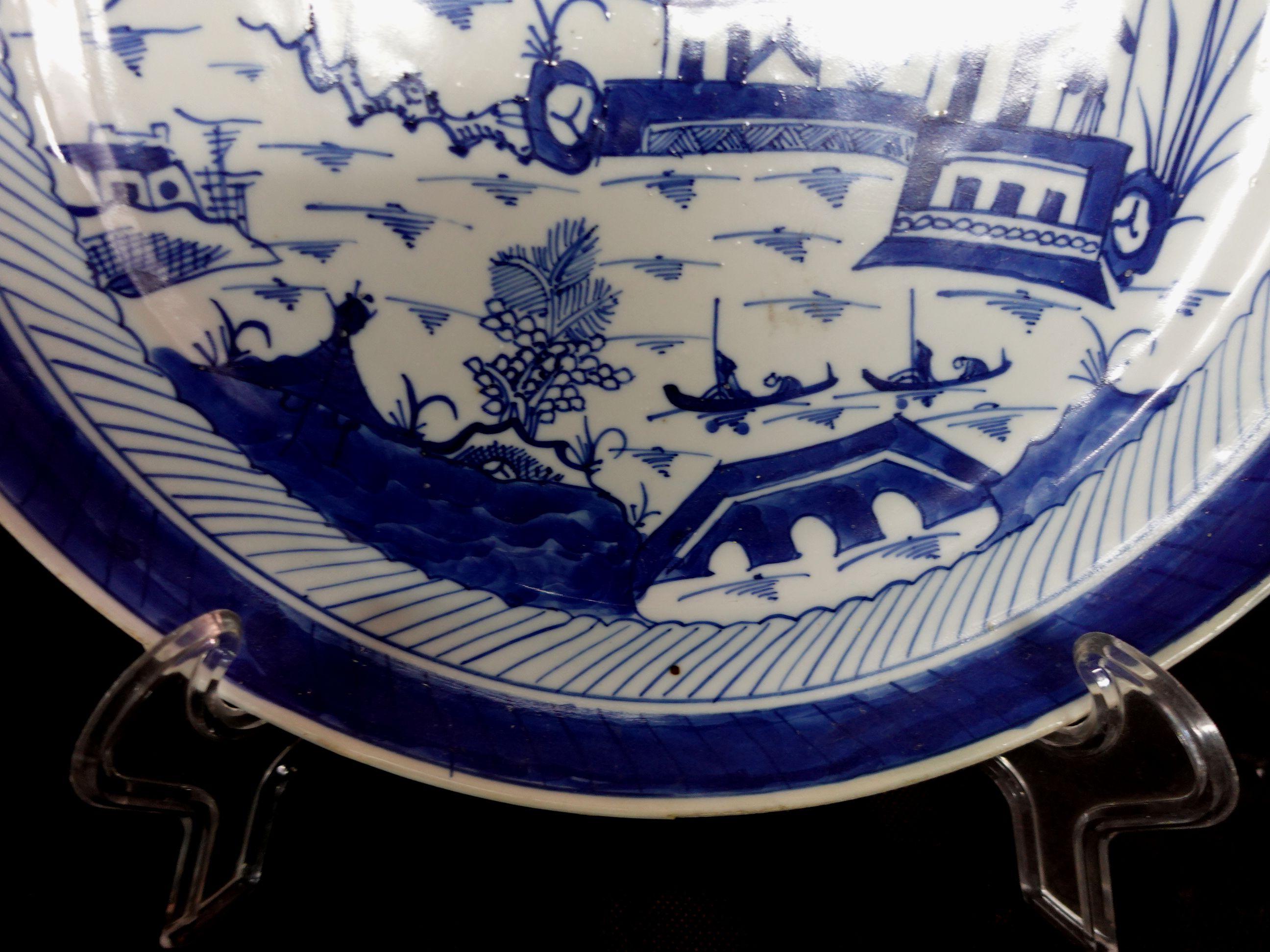 Hand-Crafted Canton Export Porcelain Charger, 19th Century For Sale