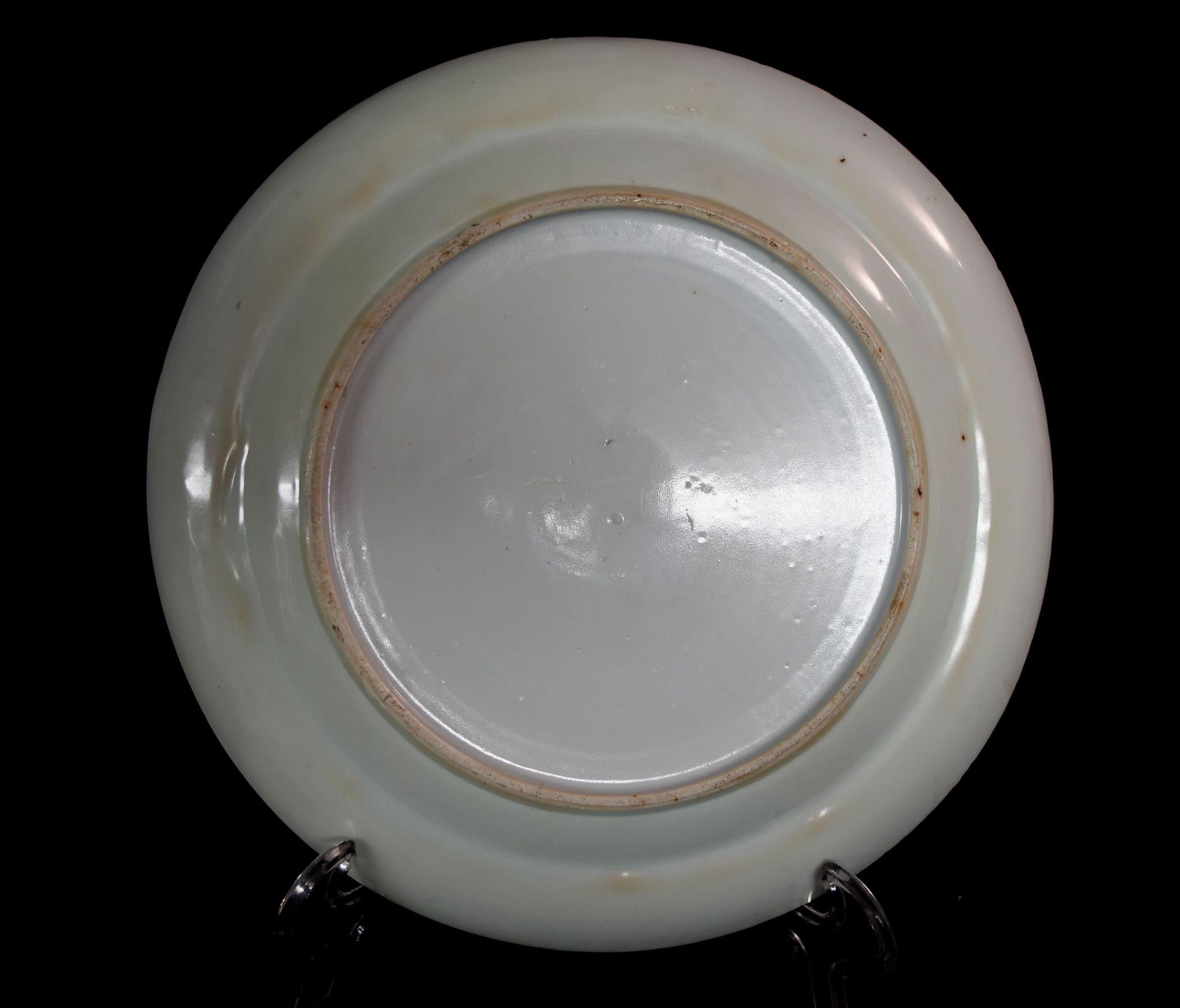 Canton Export Porcelain Charger, 19th Century In Good Condition For Sale In Norton, MA