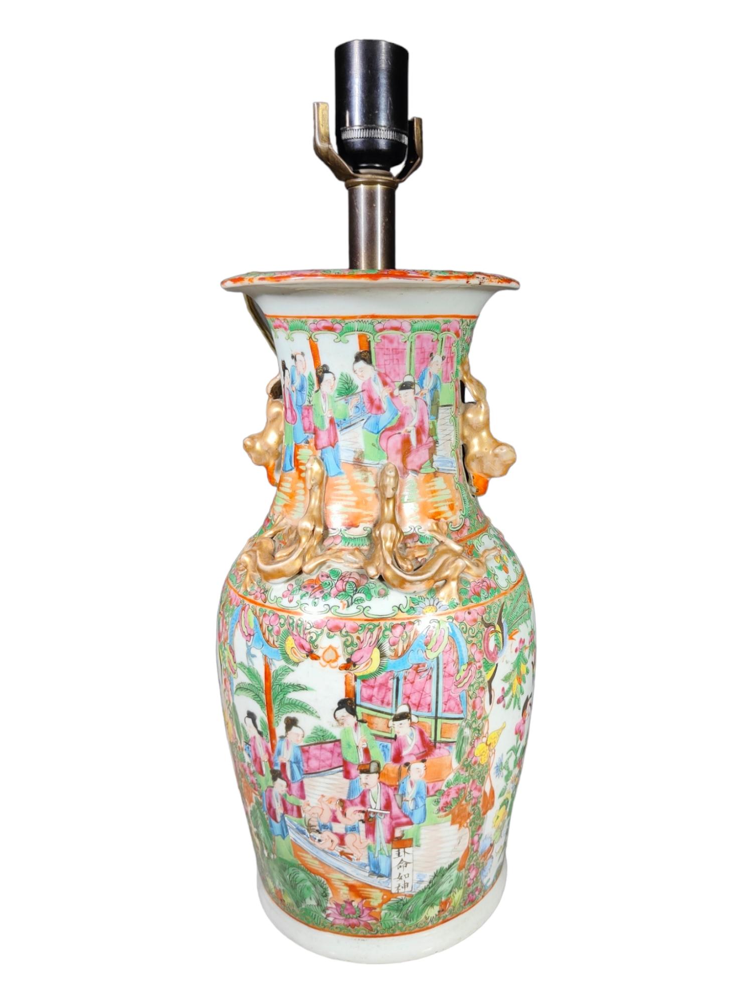 Chinese Export Canton XIX Century Chinese Vase Lamp