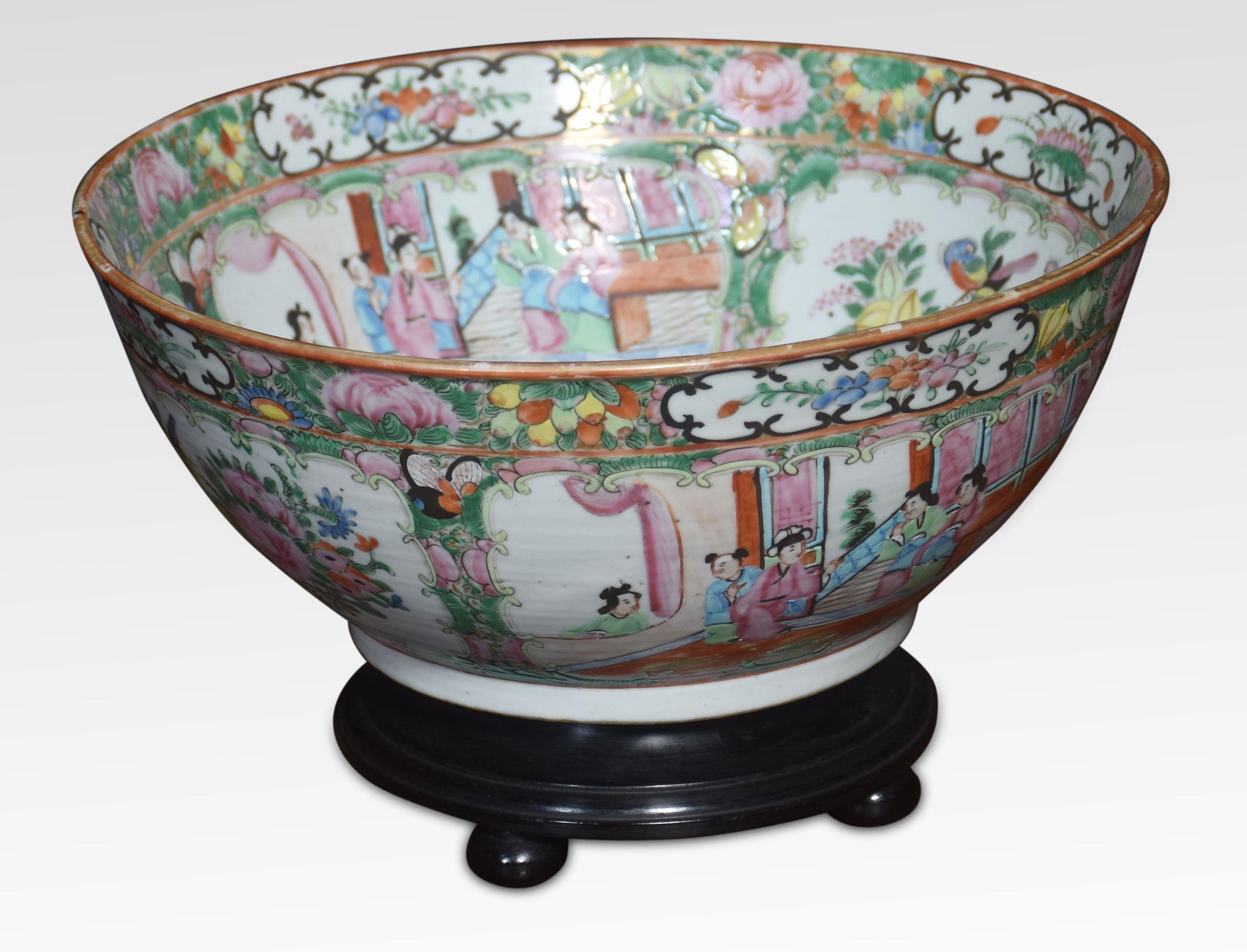 Chinese Cantonese famille rose bowl For Sale