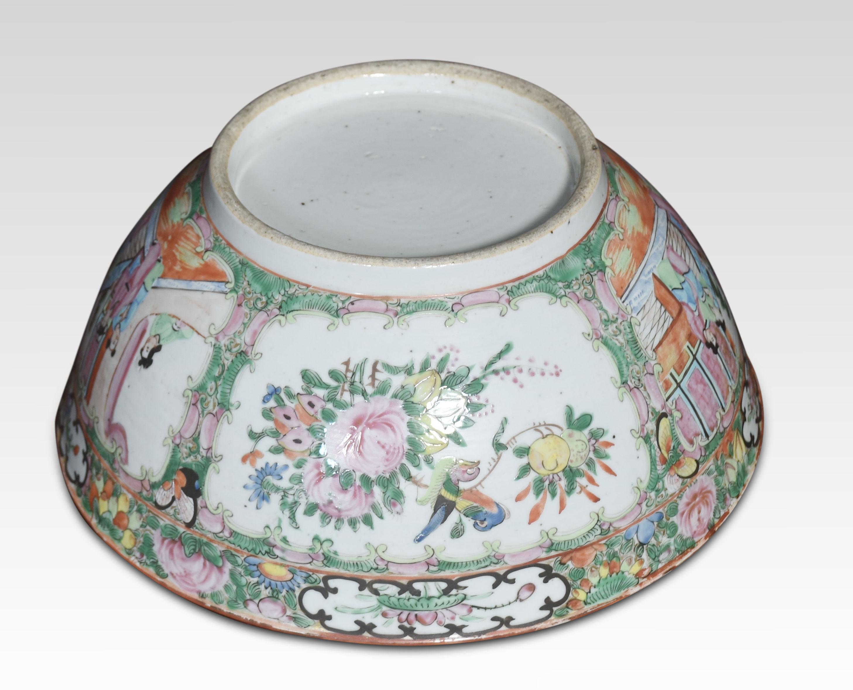 19th Century Cantonese famille rose bowl For Sale