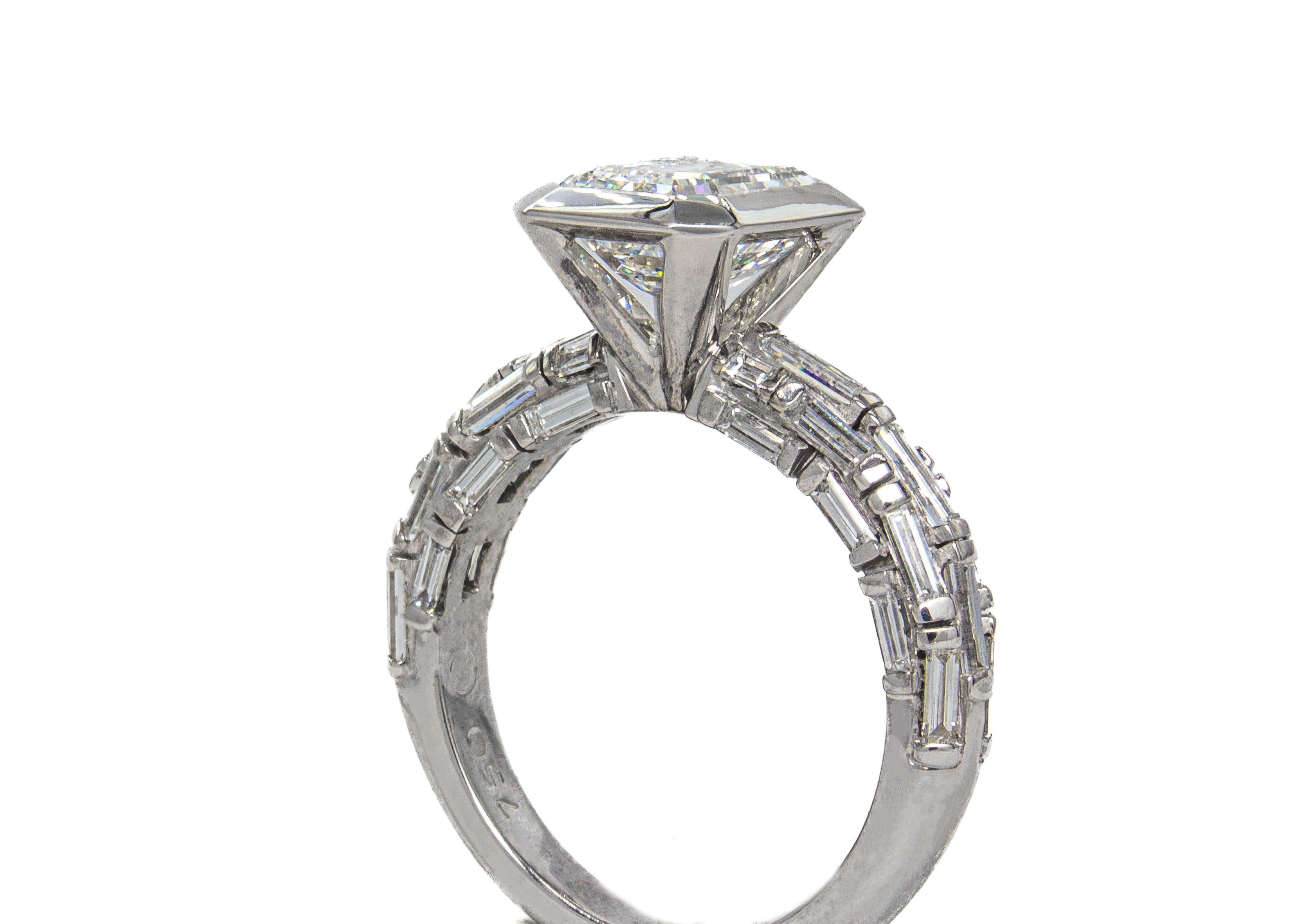 CANTURI GIA zertifiziert 2,00 Karat F VS2 Lünette gesetzt Smaragd Schliff Solitär Ring für Damen oder Herren im Angebot
