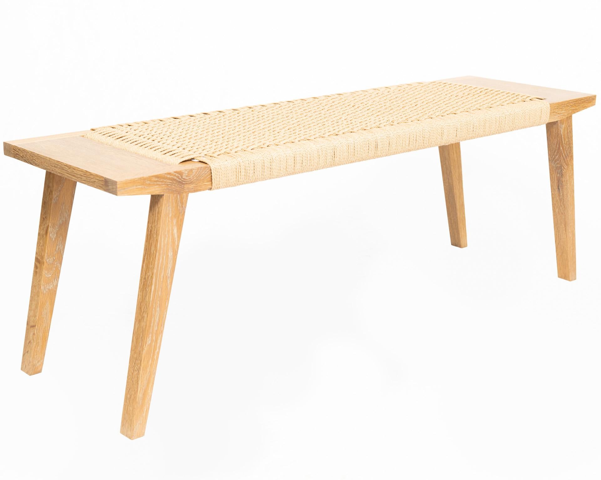 Corde en papier Banc Canva, noyer avec cordon danois naturel tissé à la main, banc d'appoint en vente