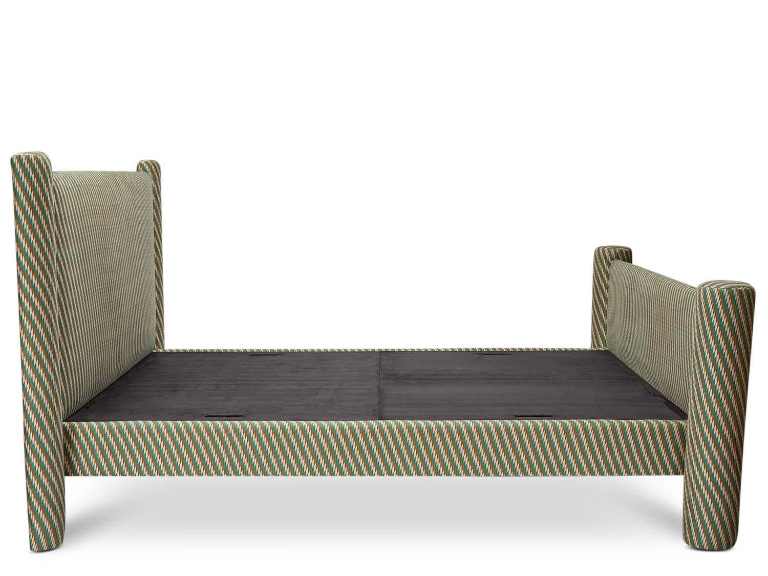 Mid-Century moderno Canyon Bed by Josh Greene for Lawson-Fenning - Queen in vendita