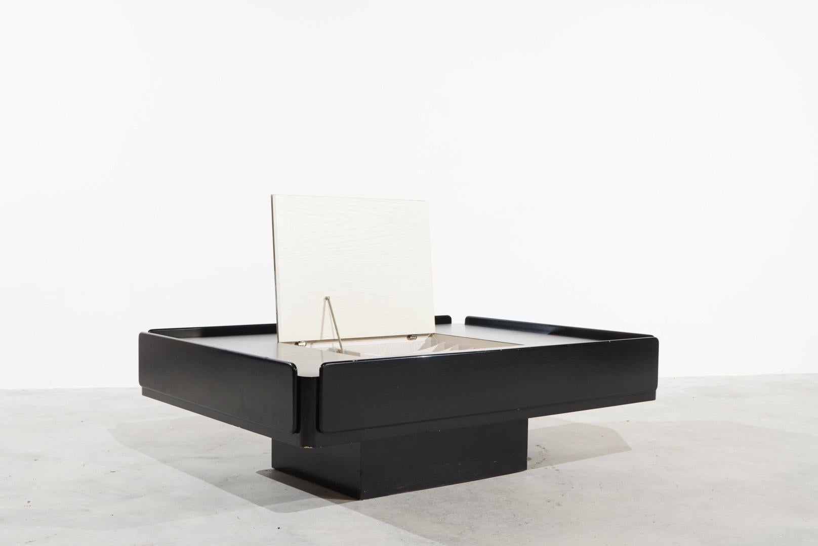 Mid-Century Modern Table basse Caori de Vico Magistretti Knoll International Gavina noire, années 1960  en vente