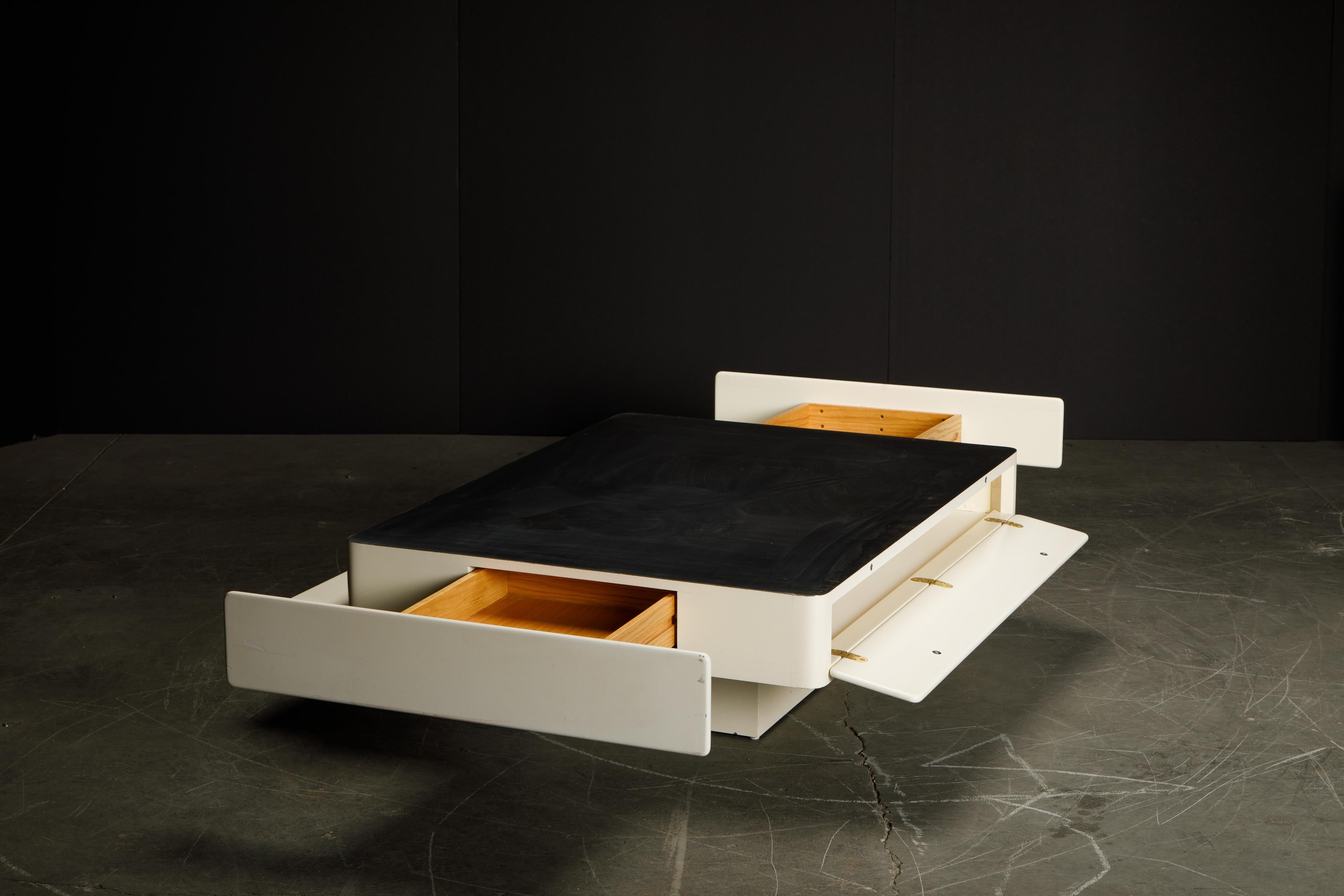 'Caori' Attributed Coffee Table by Vico Magistretti for Gavina  4