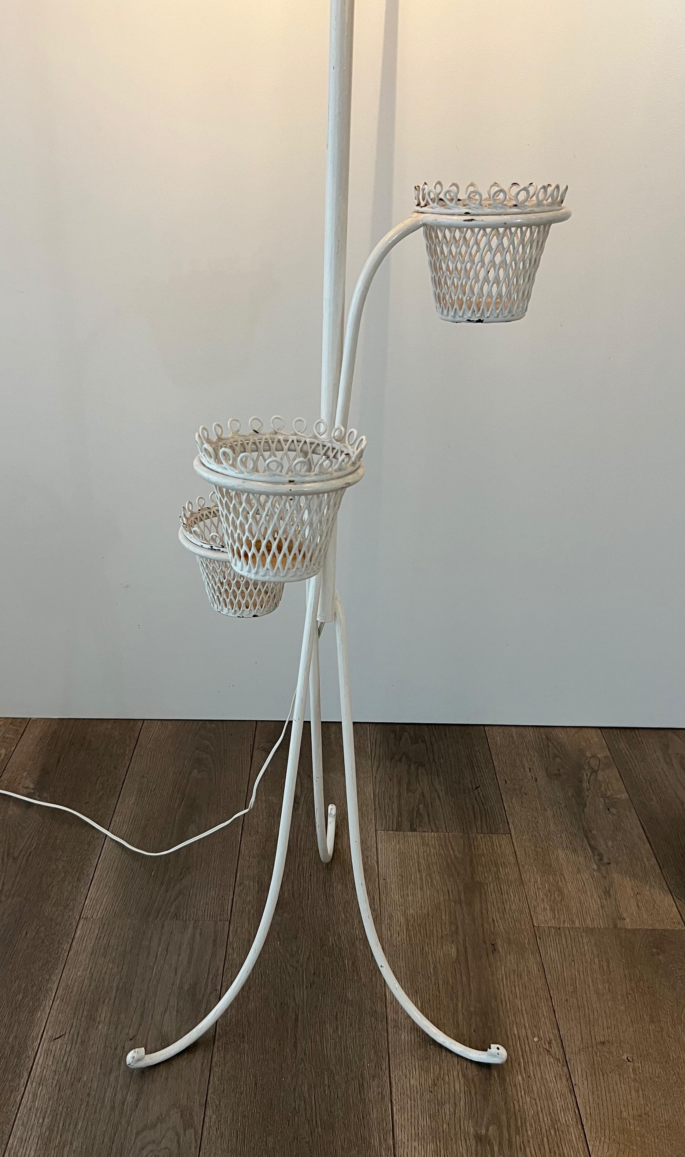 Lampada da terra porta piante Collection'S di Mathieu Matégot in vendita 5