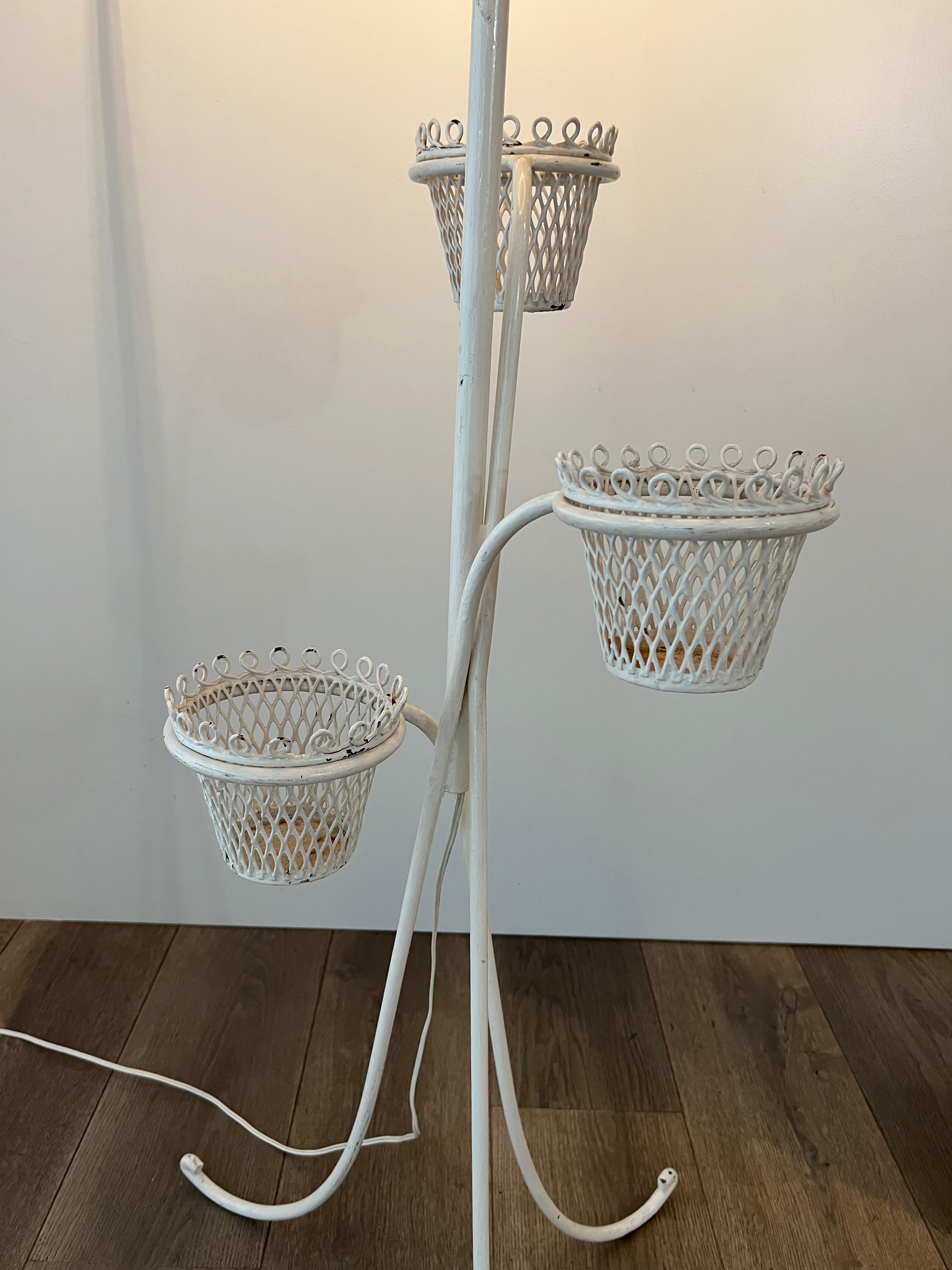 Lampada da terra porta piante Collection'S di Mathieu Matégot in vendita 6