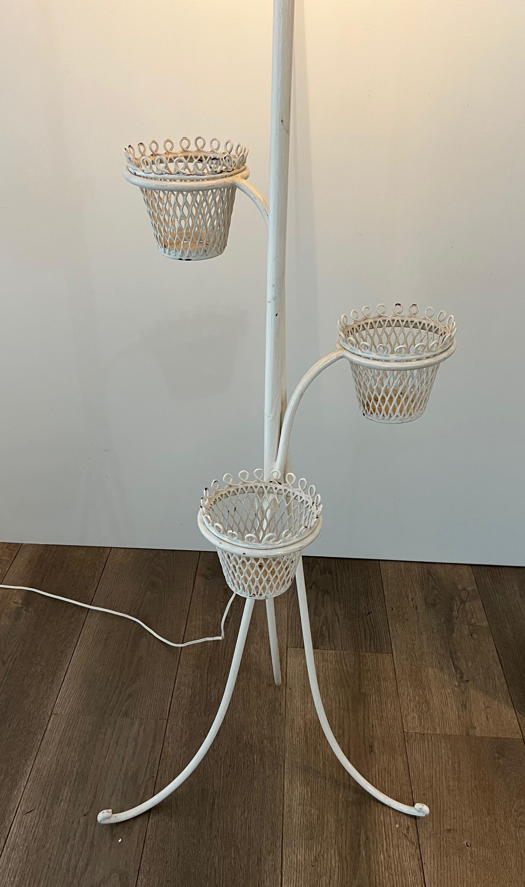 Laccato Lampada da terra porta piante Collection'S di Mathieu Matégot in vendita