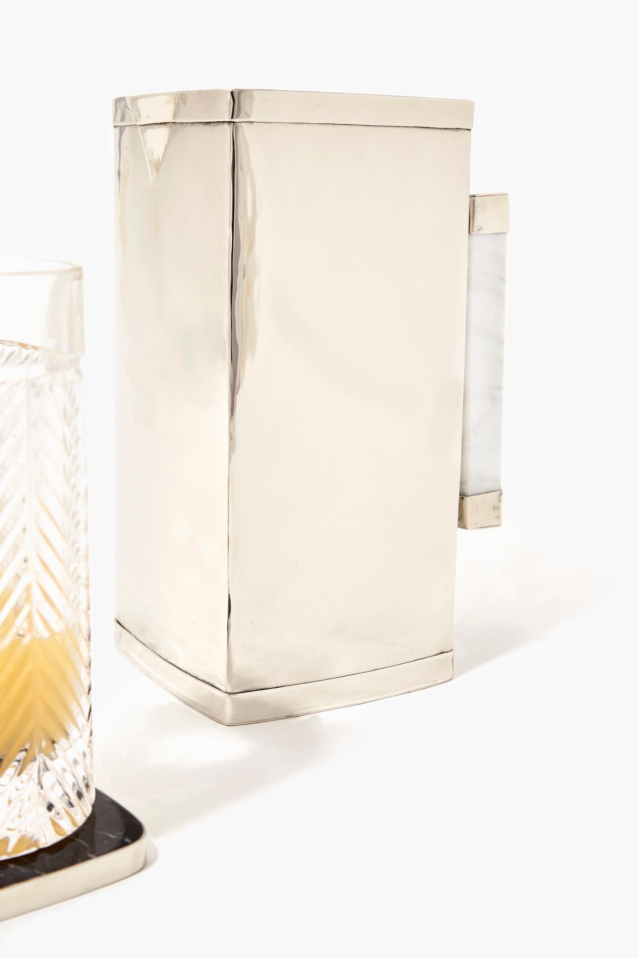 Moderne CAPA Grand pichet, Apaca Silver et marbre gris en vente