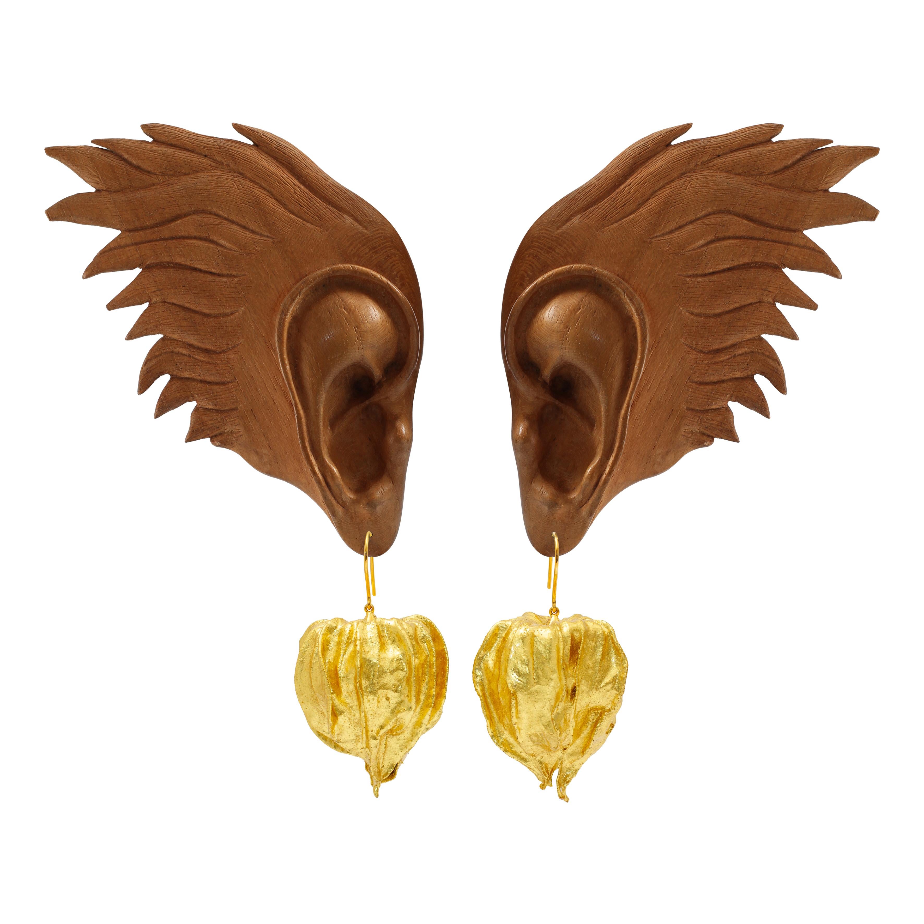 Cape Gooseberry Yellow Gold Leaf Dangle Earrings In New Condition For Sale In Bangkok, Bangkok
