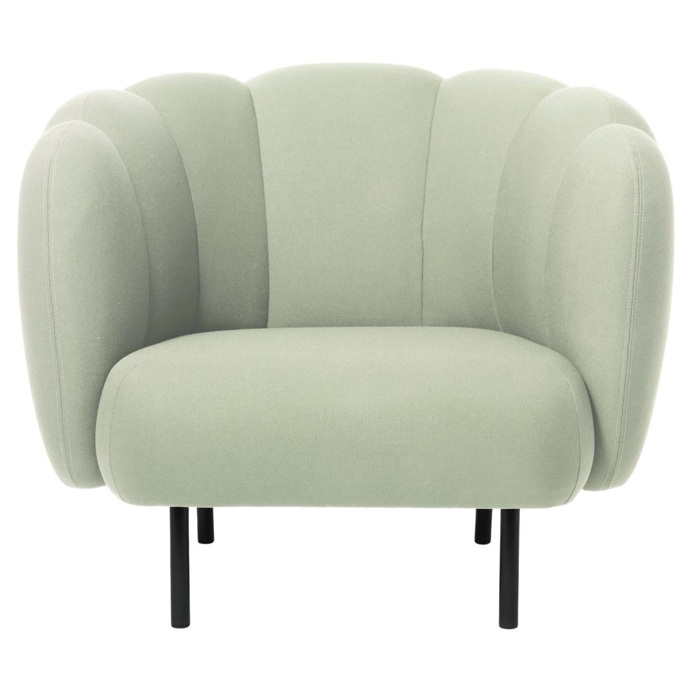 Fauteuil de salon cape avec points menthe de Warm Nordic