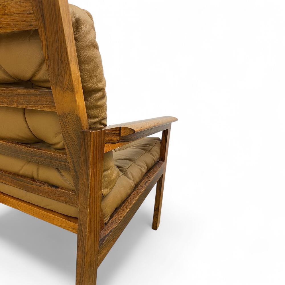 “Capella” lounge chair by Illum Wikkelsø In Good Condition For Sale In PARIS, FR