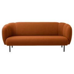 Caper 3 Seater avec points en terre cuite de Warm Nordic