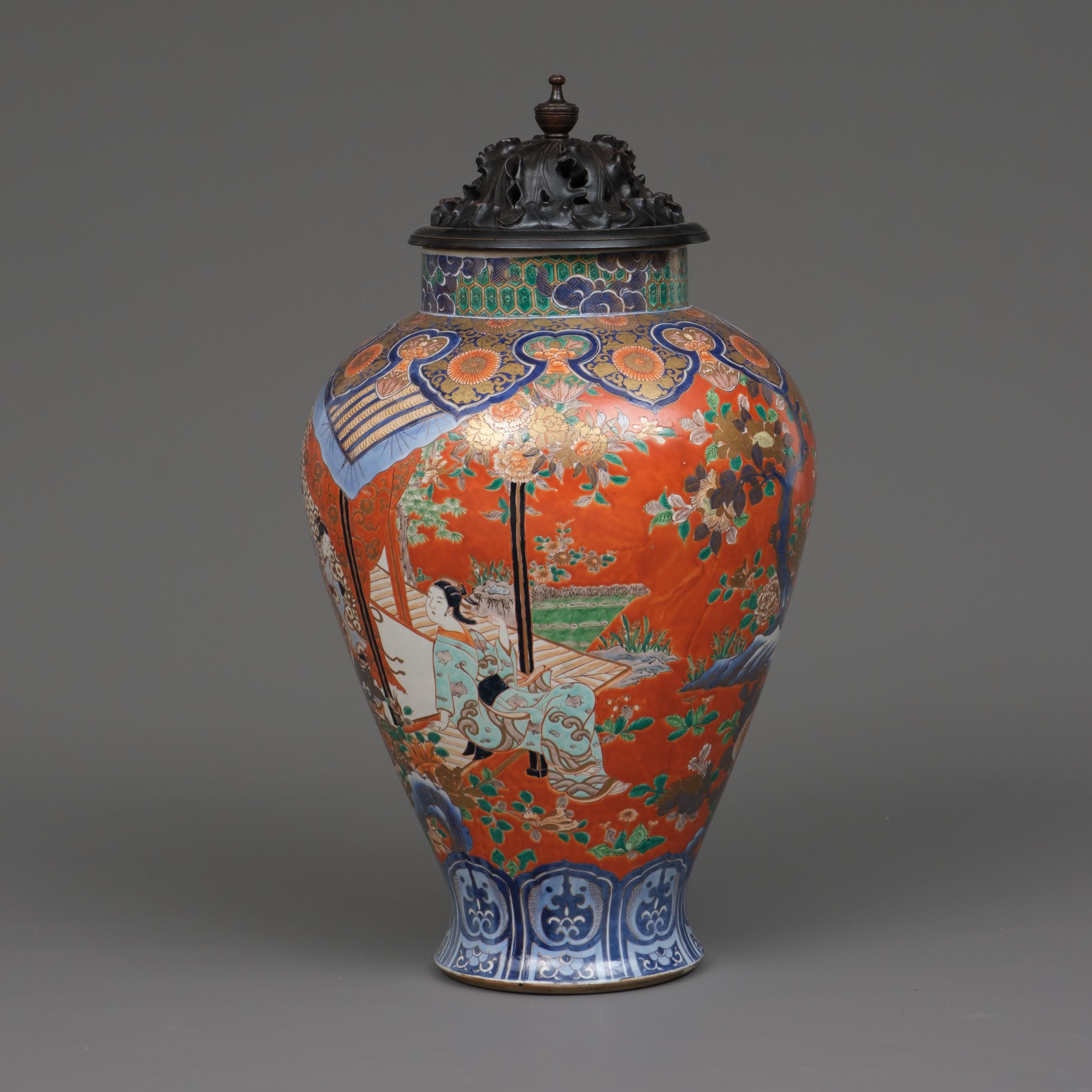 Capital Japanese Imari-verte porcelain vase with bijin 美人 design 4