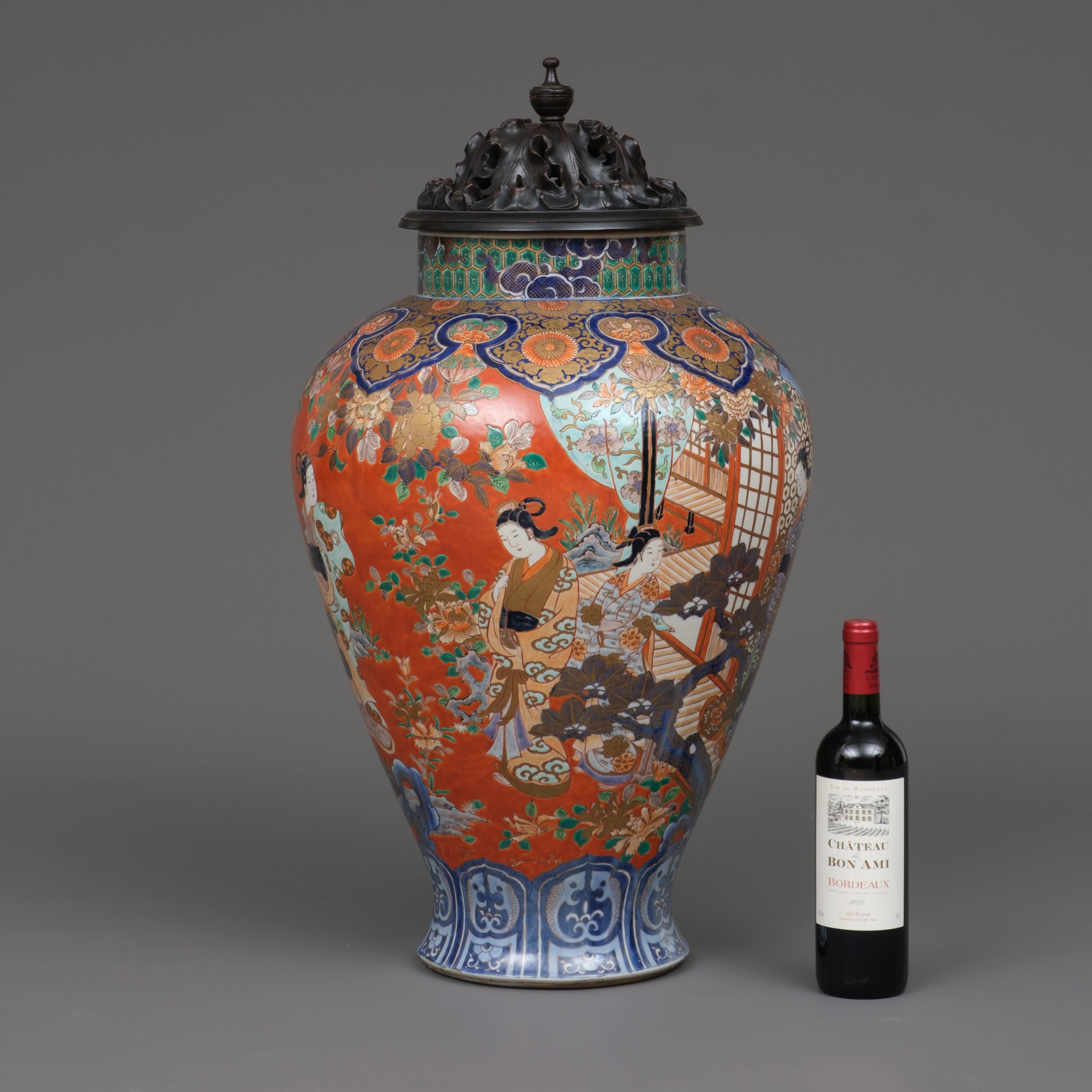 Hand-Carved Capital Japanese Imari-verte porcelain vase with bijin 美人 design