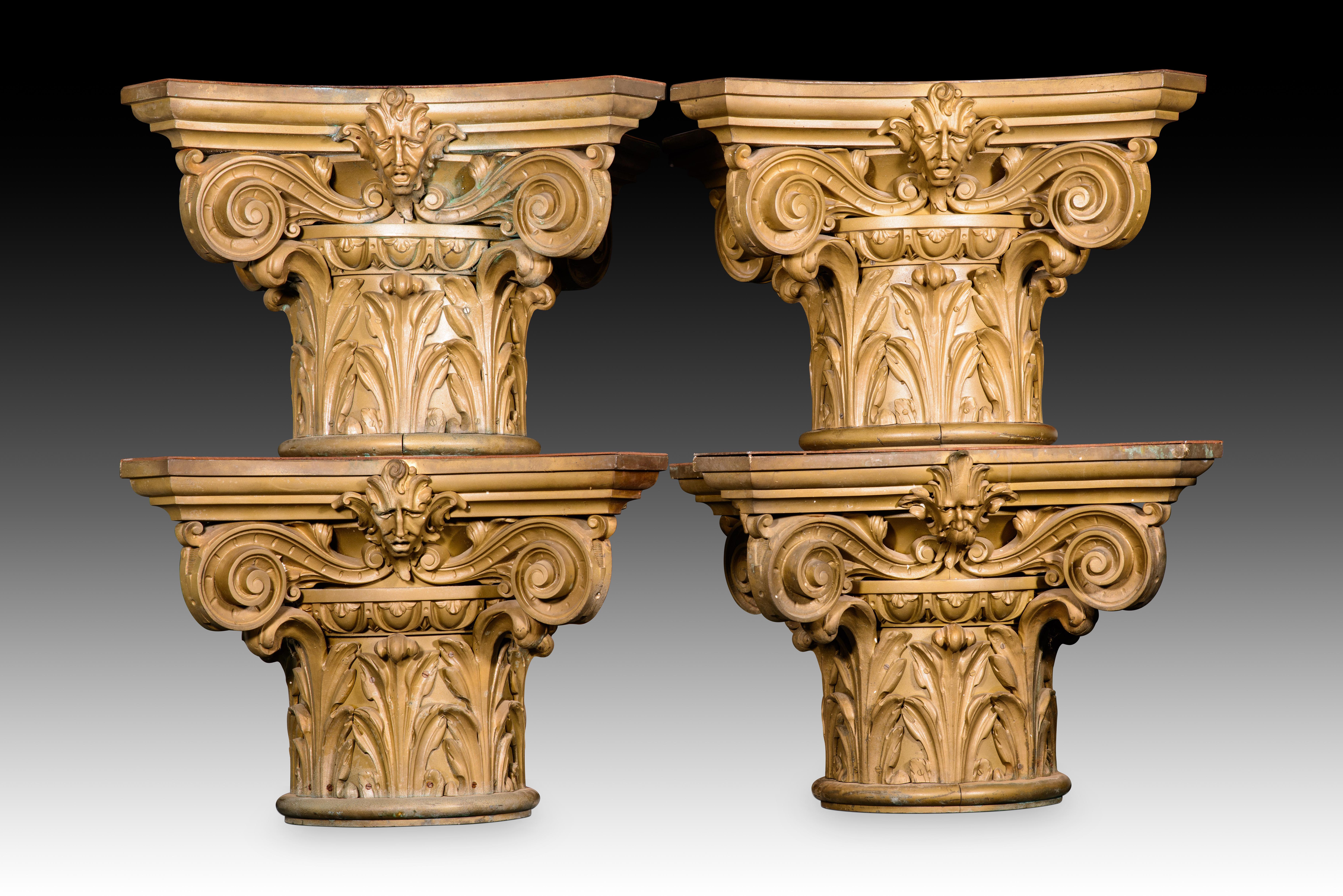 Capitals with bases, four pieces. Bronze. Spanish School, 20th century. For Sale 4