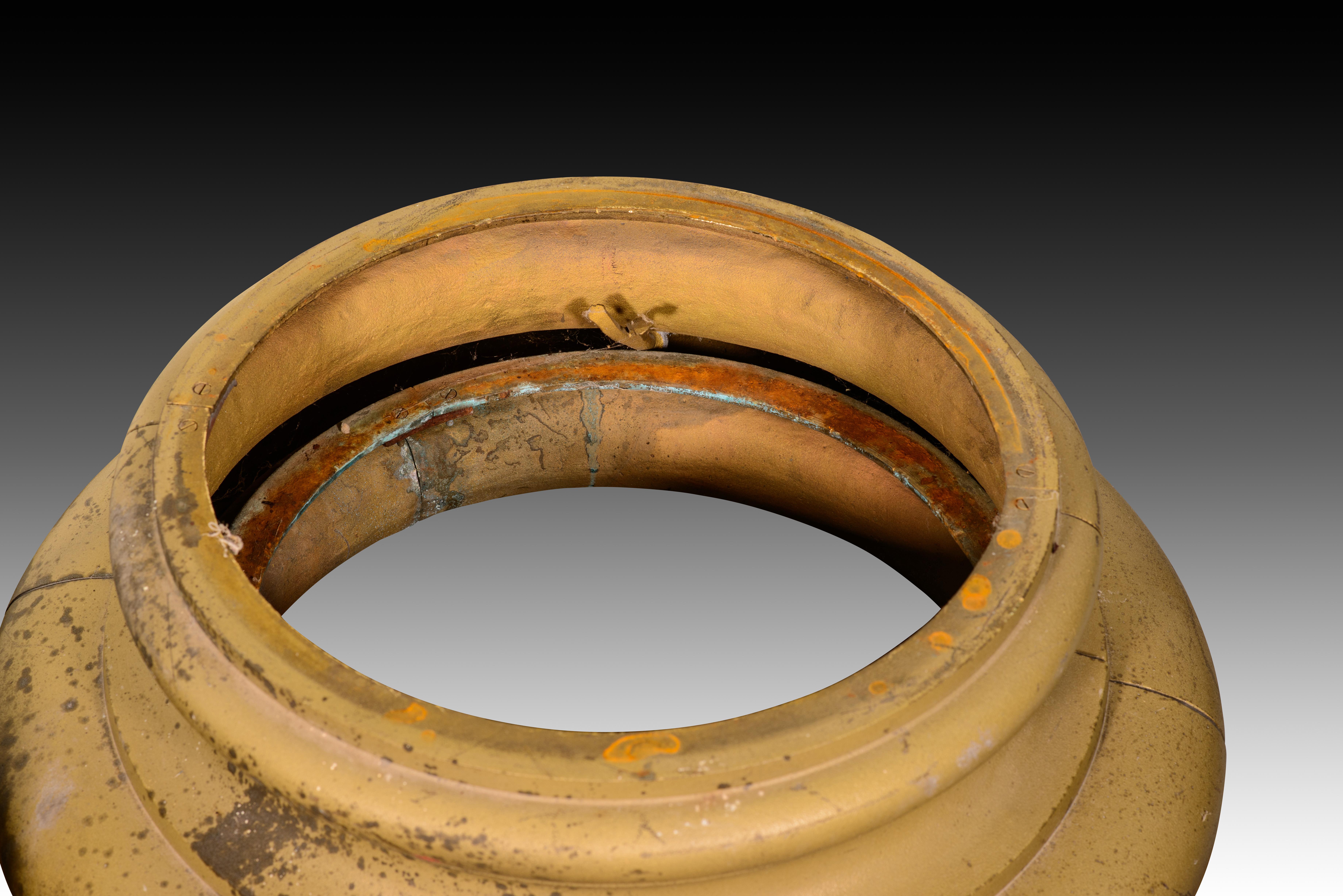 Capitals with bases, four pieces. Bronze. Spanish School, 20th century. For Sale 6