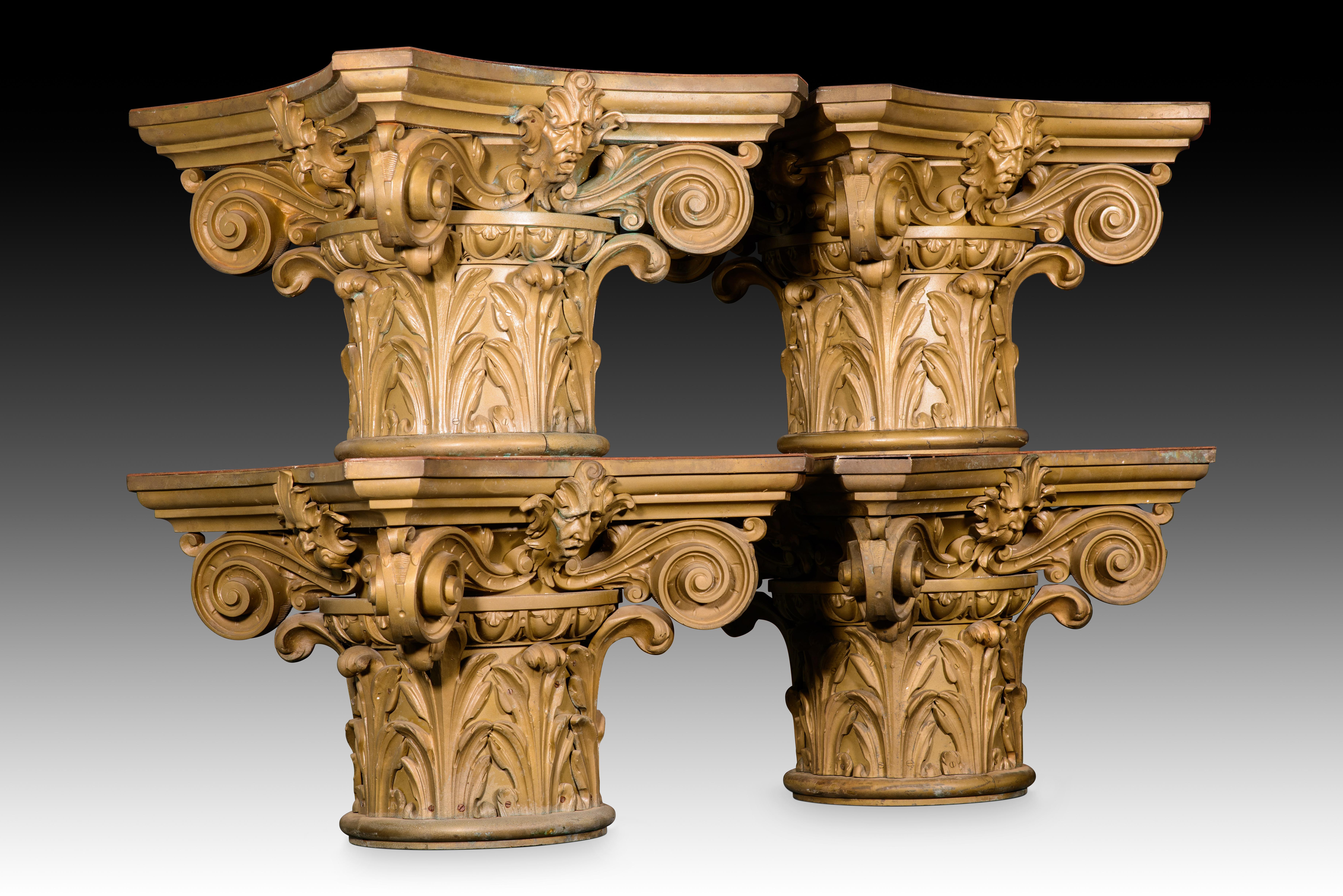 Capitals with bases, four pieces. Bronze. Spanish School, 20th century. For Sale 3