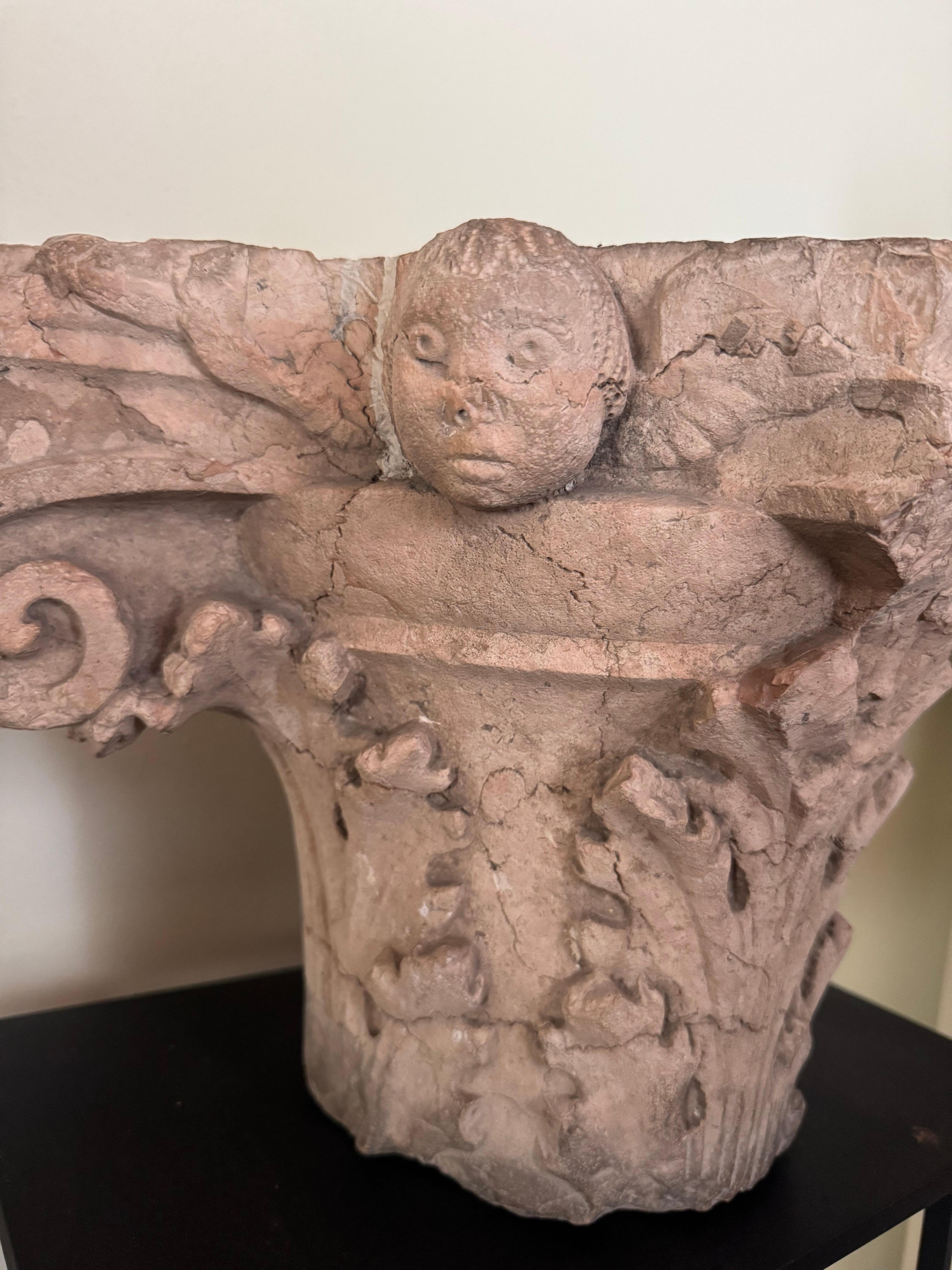 Capitello corinzio a foglie d'acanto in marmo rosso di Verona - fine XV secolo For Sale 4