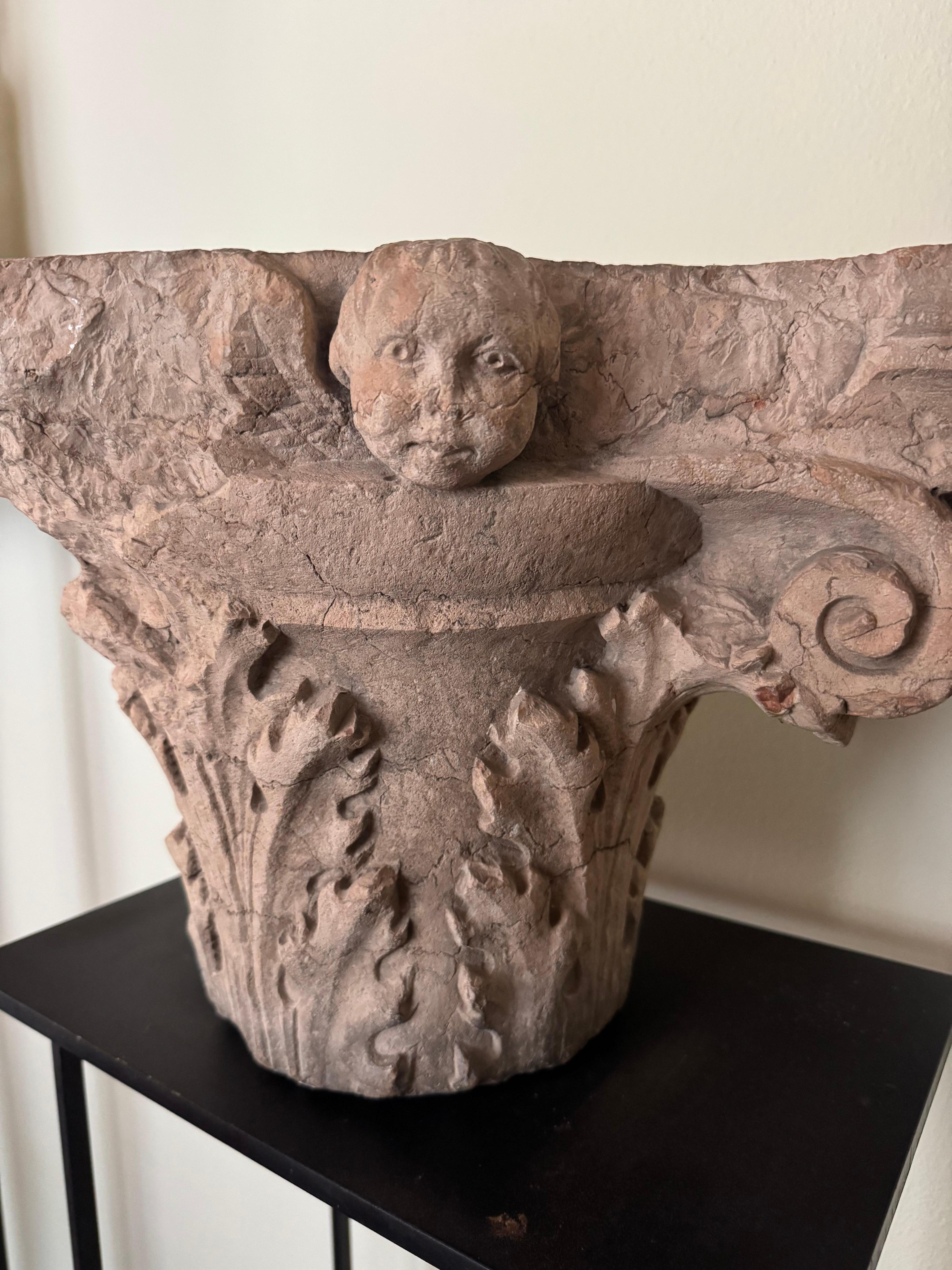 Capitello corinzio a foglie d'acanto in marmo rosso di Verona - fine XV secolo For Sale 5