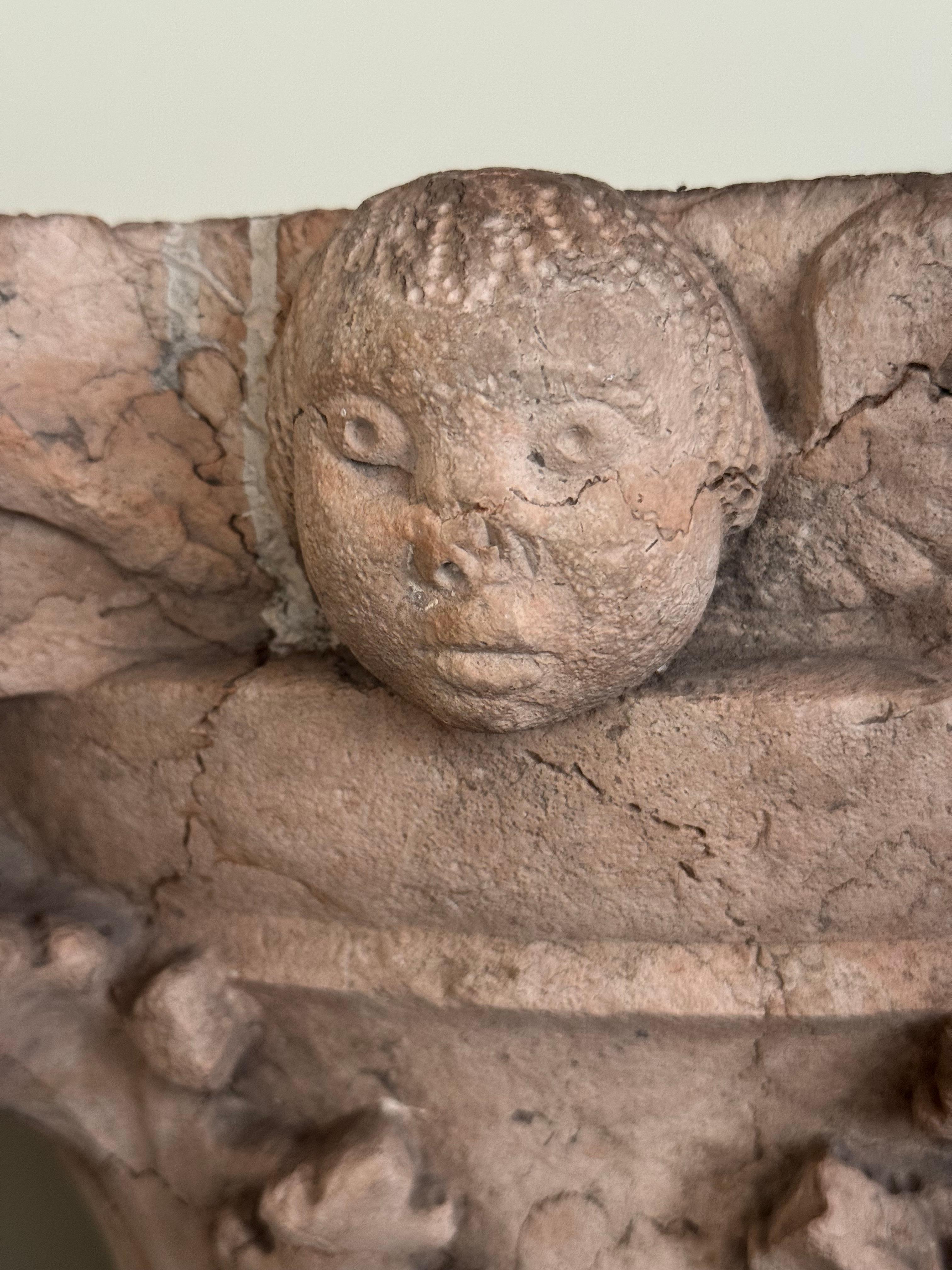 Capitello corinzio a foglie d'acanto in marmo rosso di Verona - fine XV secolo For Sale 2