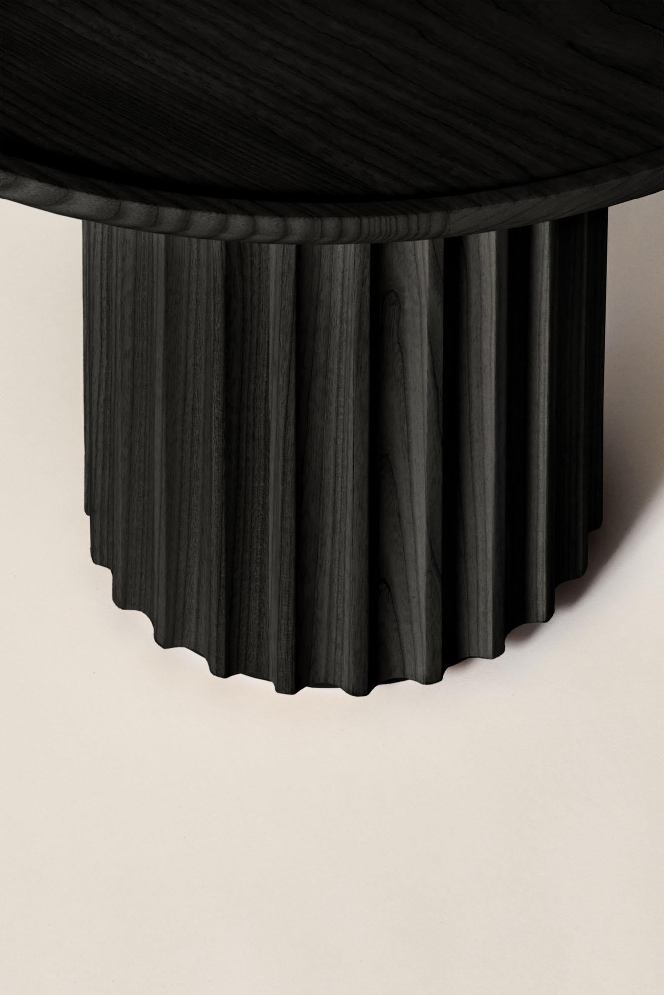 Table basse Capitello en bois massif, finition frêne noir, contemporaine en vente 4