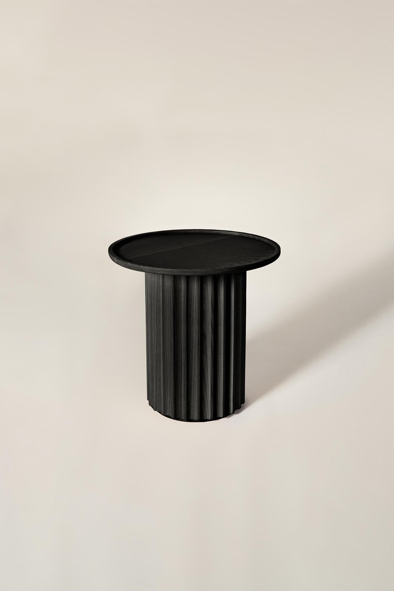 Capitello Solid Wood Coffee Table, Ash in Black Finish, Contemporary In New Condition For Sale In Cadeglioppi de Oppeano, VR