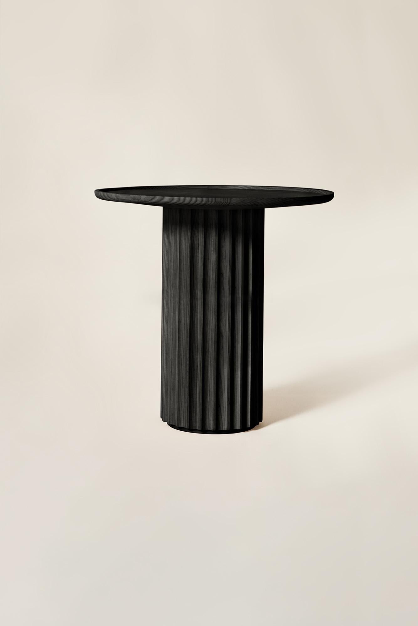 XXIe siècle et contemporain Table basse Capitello en bois massif, finition frêne noir, contemporaine en vente