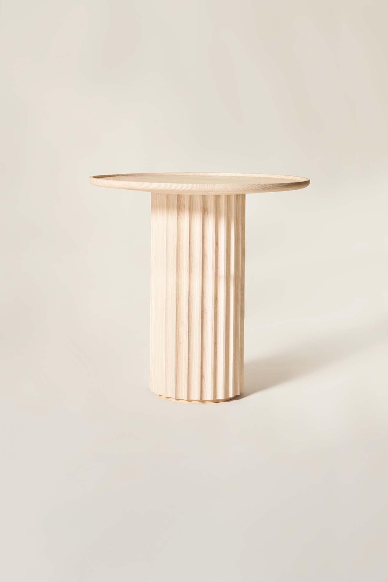 Table basse Capitello en bois massif, finition naturelle, contemporaine en vente 1