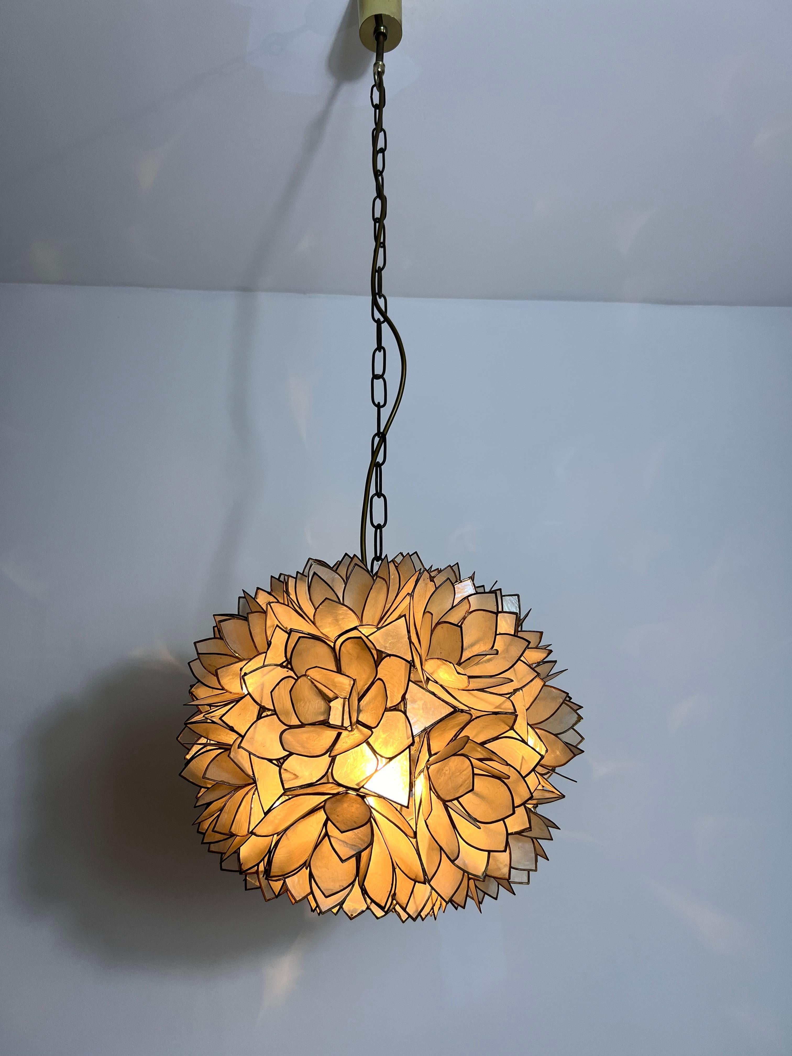 Capiz Shell Lotus Kronleuchter, Deutschland, 1970er Jahre im Angebot 5