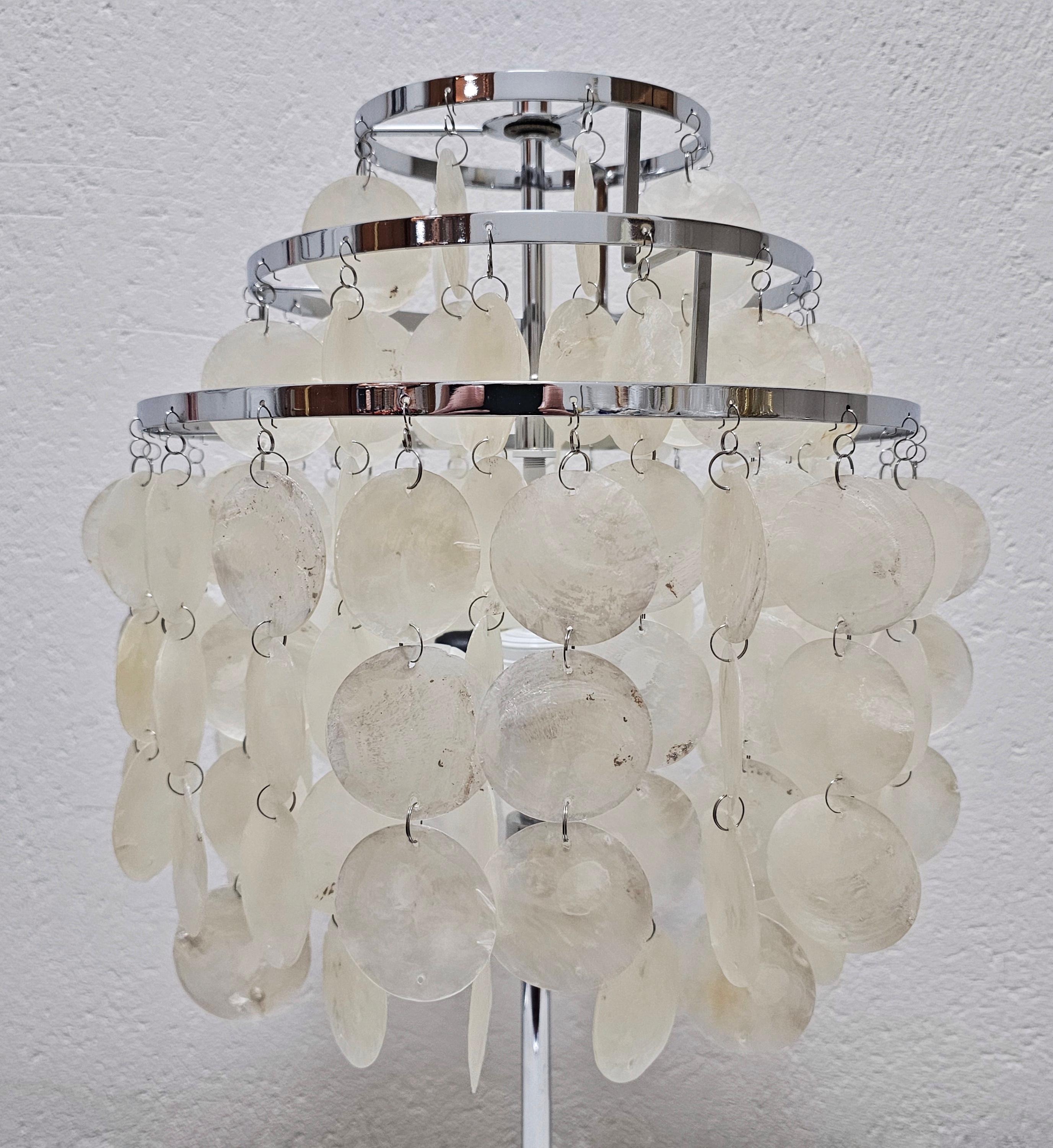 Américain Lampe de table Capiz dans le style de la lampe fantastique Verner Panton, États-Unis, années 1980 en vente