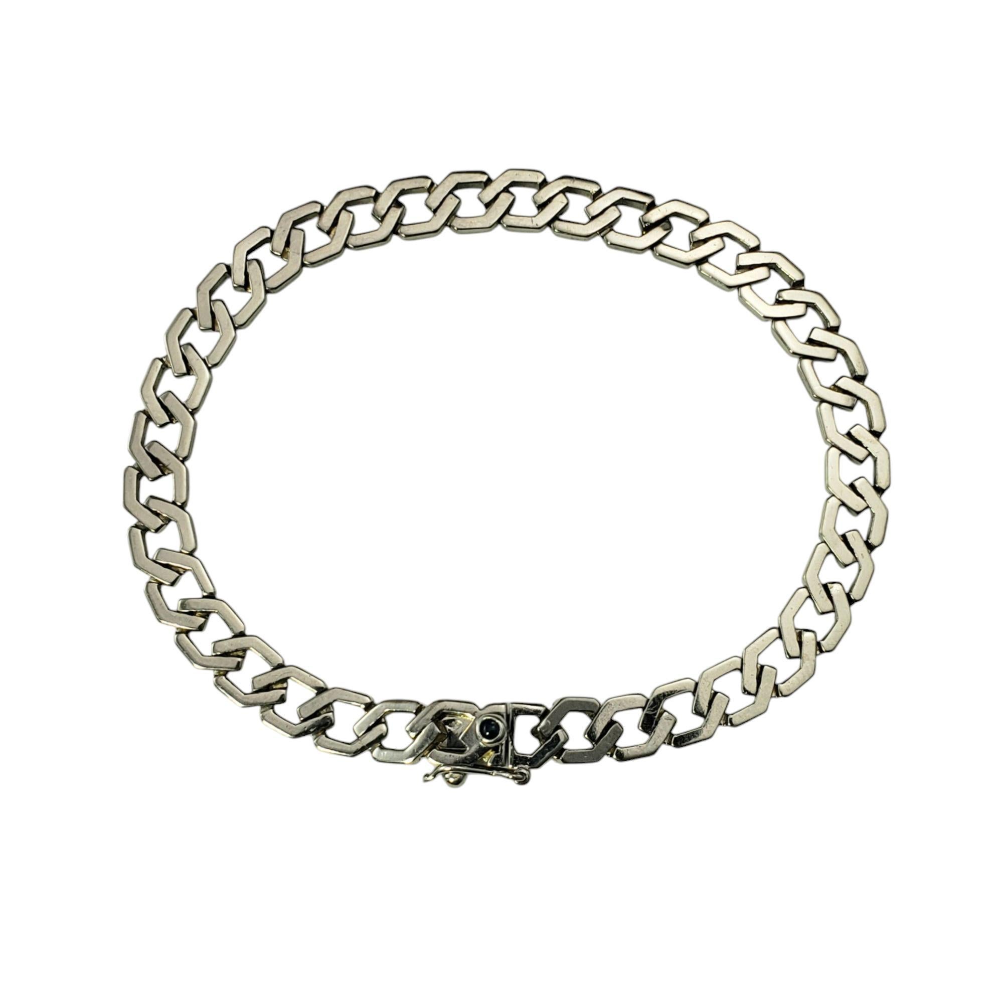 Contemporary Caplain St. Andre France 18K White Gold Link Bracelet #20928 For Sale