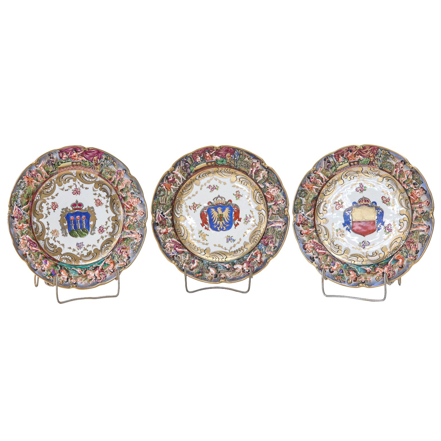 Victorian Capo Di Monte Armorial Porcelain Cabinet Plates, Set of 12 For Sale