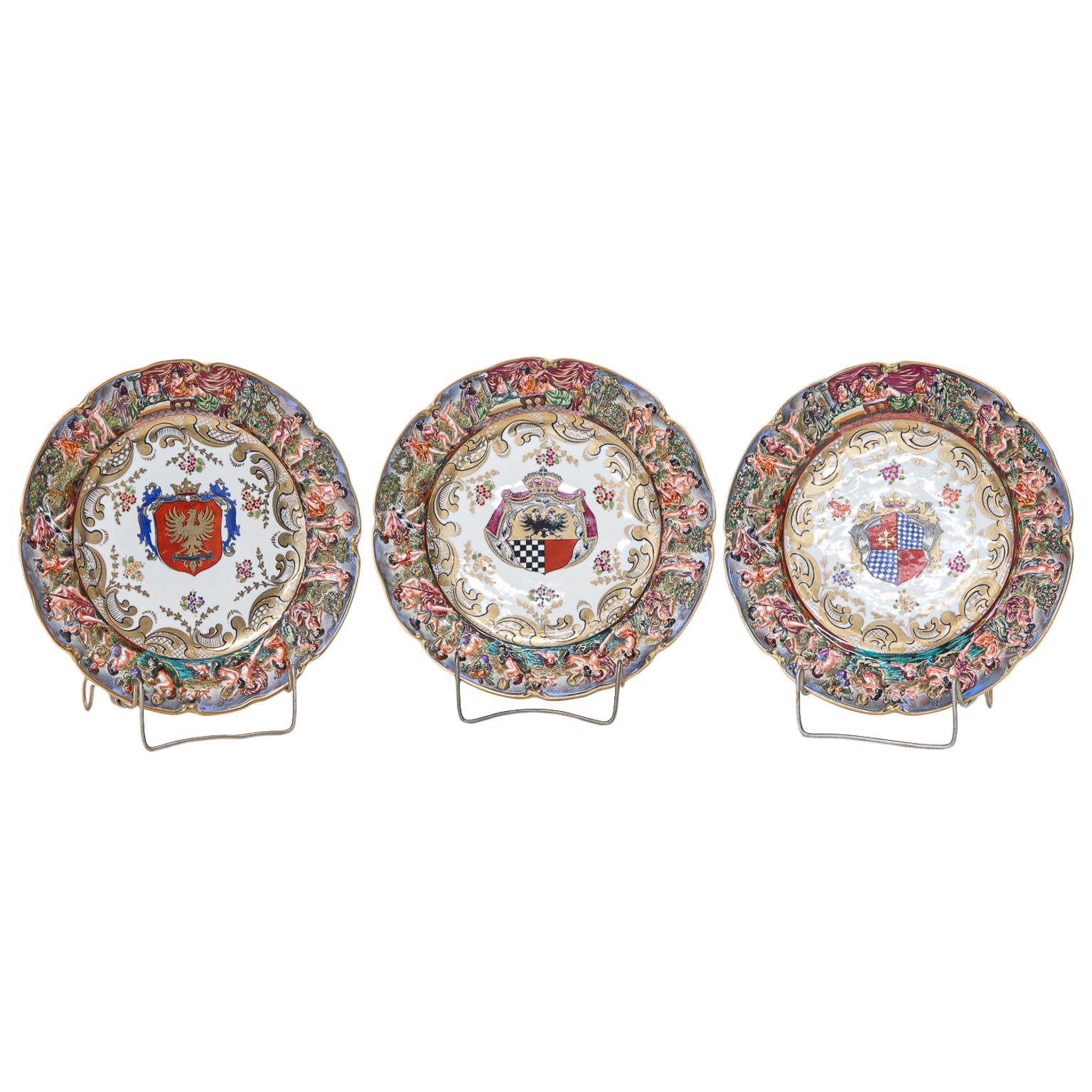 Italian Capo Di Monte Armorial Porcelain Cabinet Plates, Set of 12 For Sale