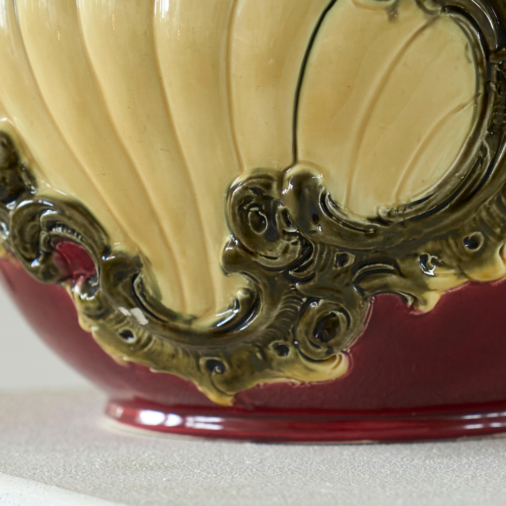 20ième siècle Capo Di Monte Grand vase ou pot en poterie italienne Début du 20e siècle en vente