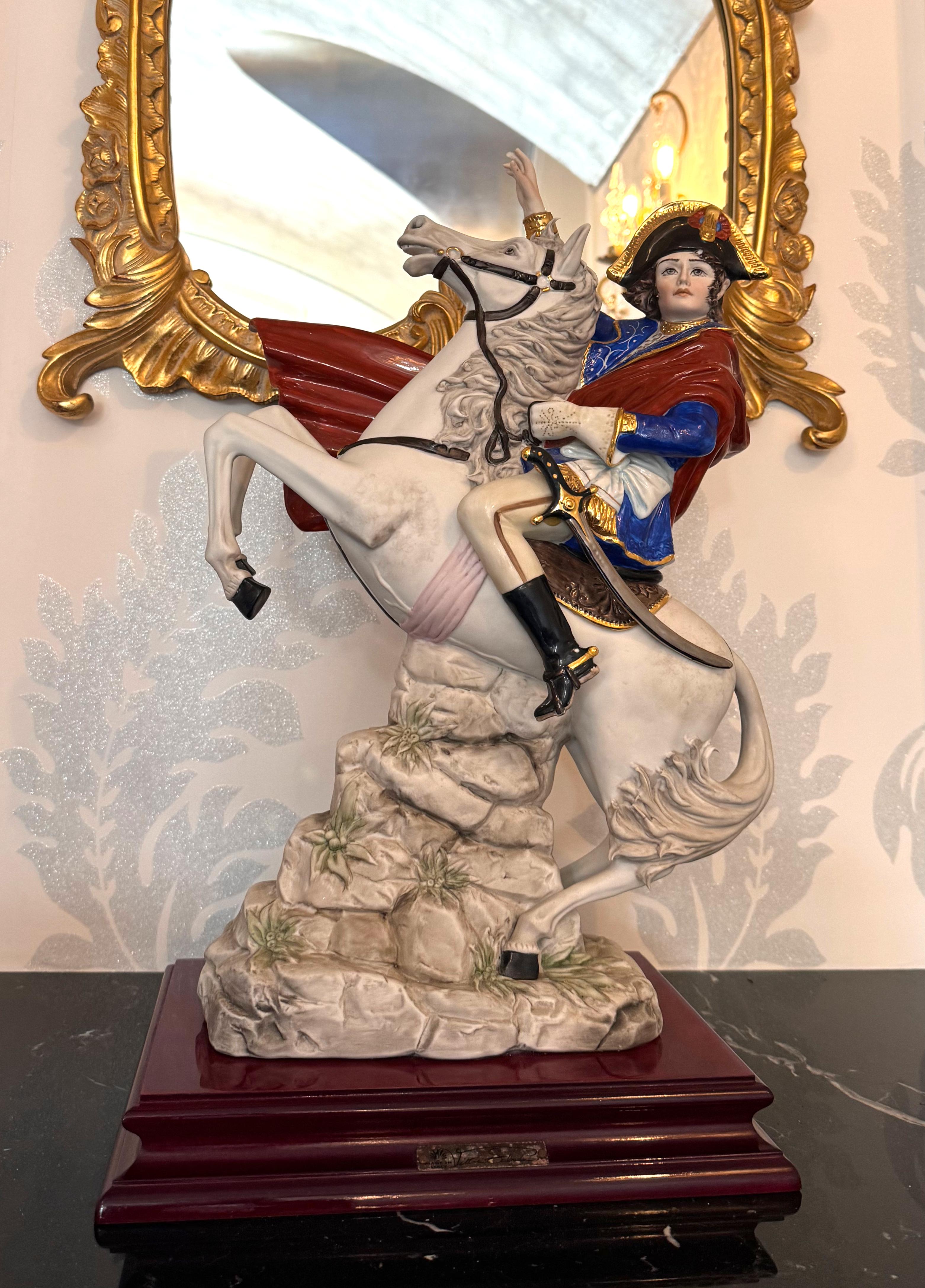 Figura di Napoleone a cavallo in porcellana di Capo Di Monte in vendita 3