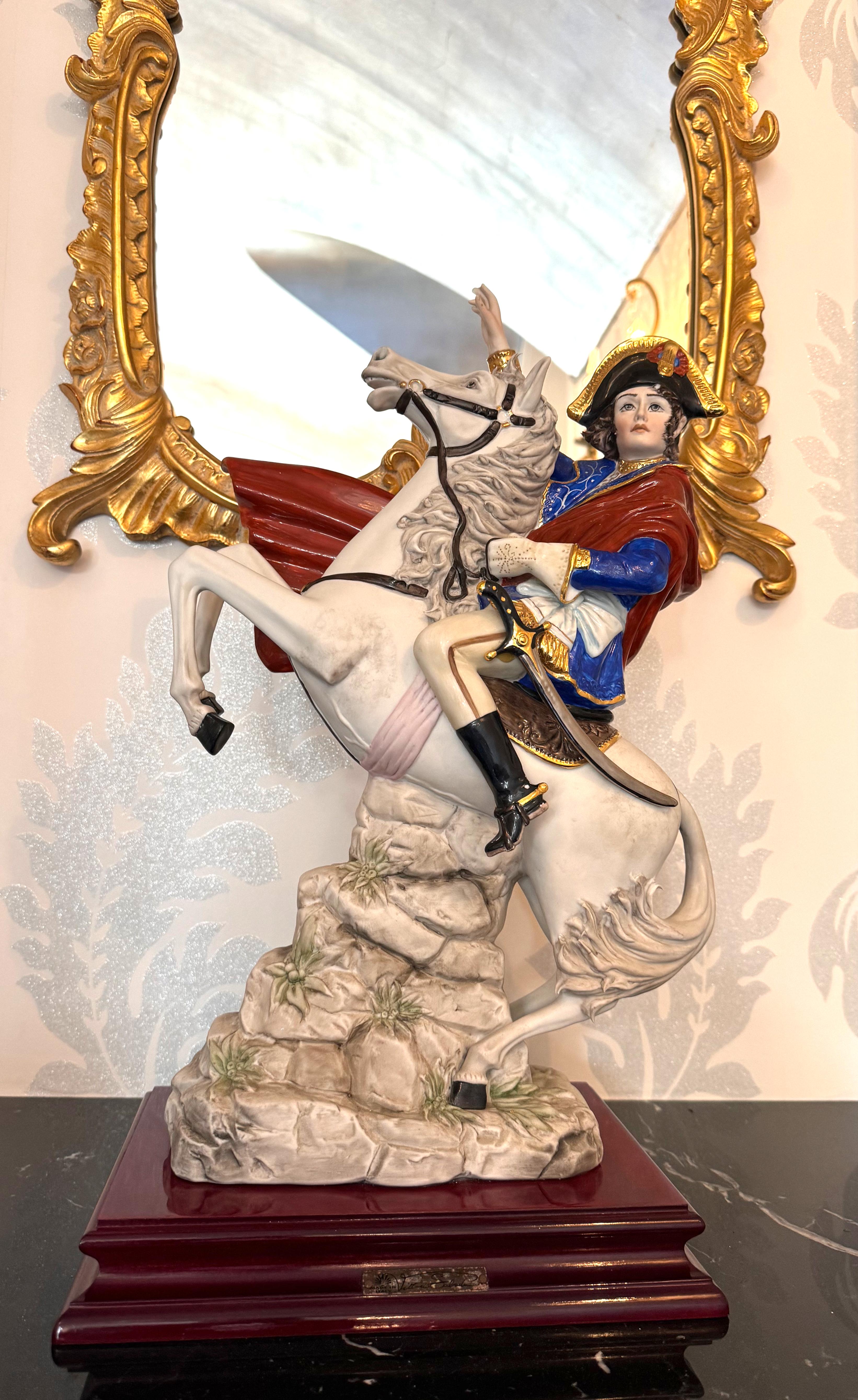 Figura di Napoleone a cavallo in porcellana di Capo Di Monte in vendita 4