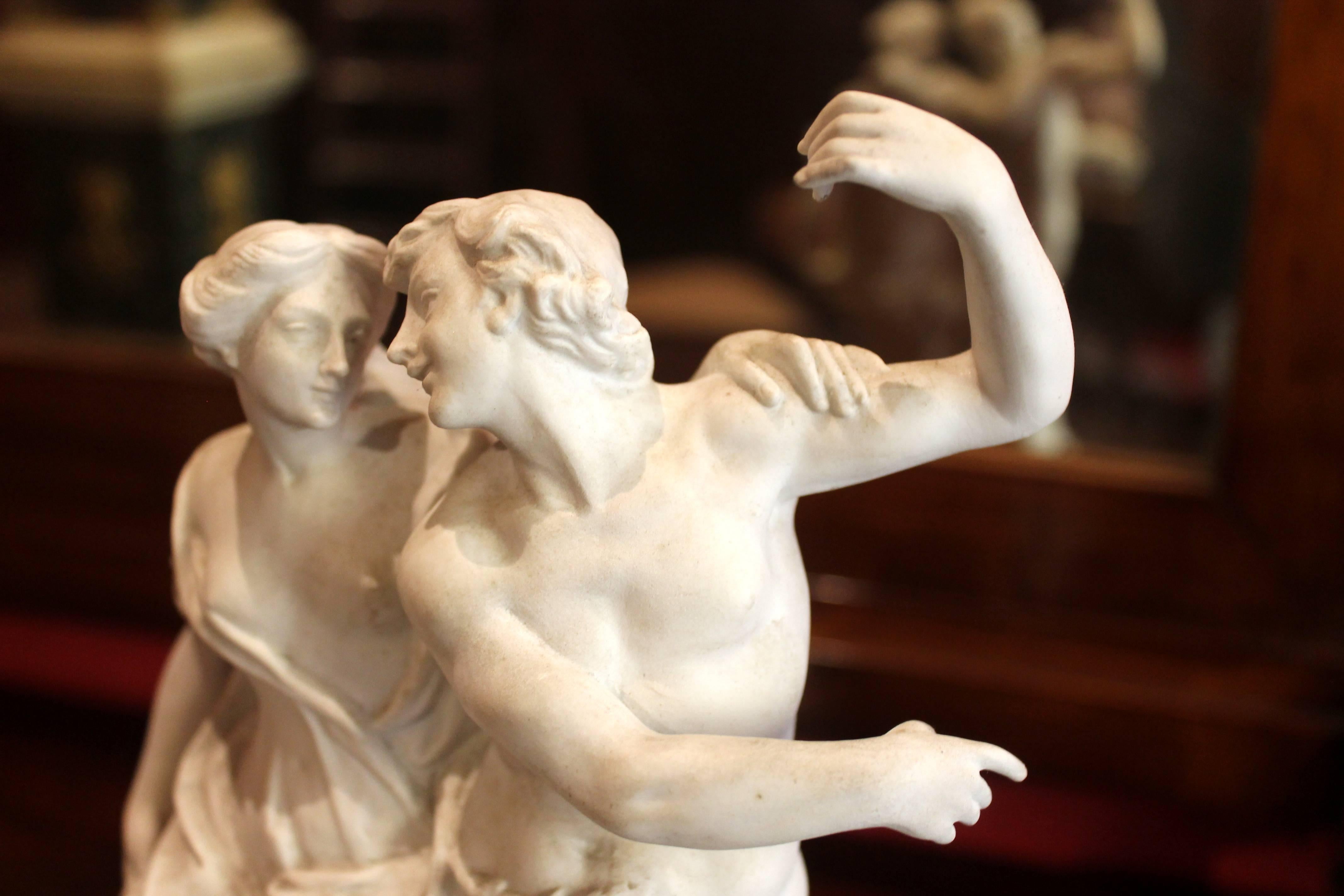 Romantique Groupe de figurines masculines et féminines en porcelaine blanche de Capodimonte de la fin du XIXe siècle en vente