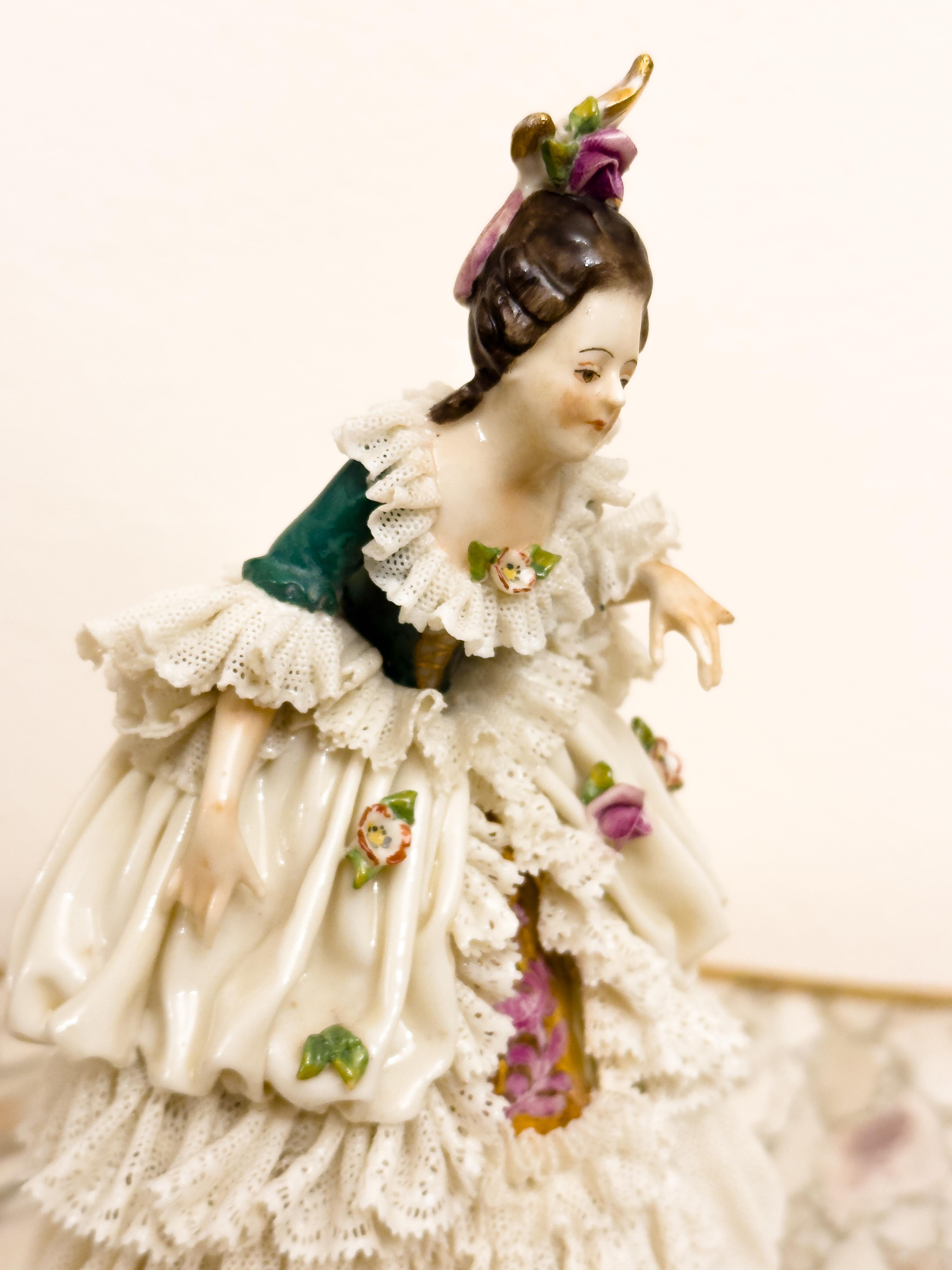 Capodimonte Baroque Lady Figurine With Lace Dress, 1900s For Sale 2