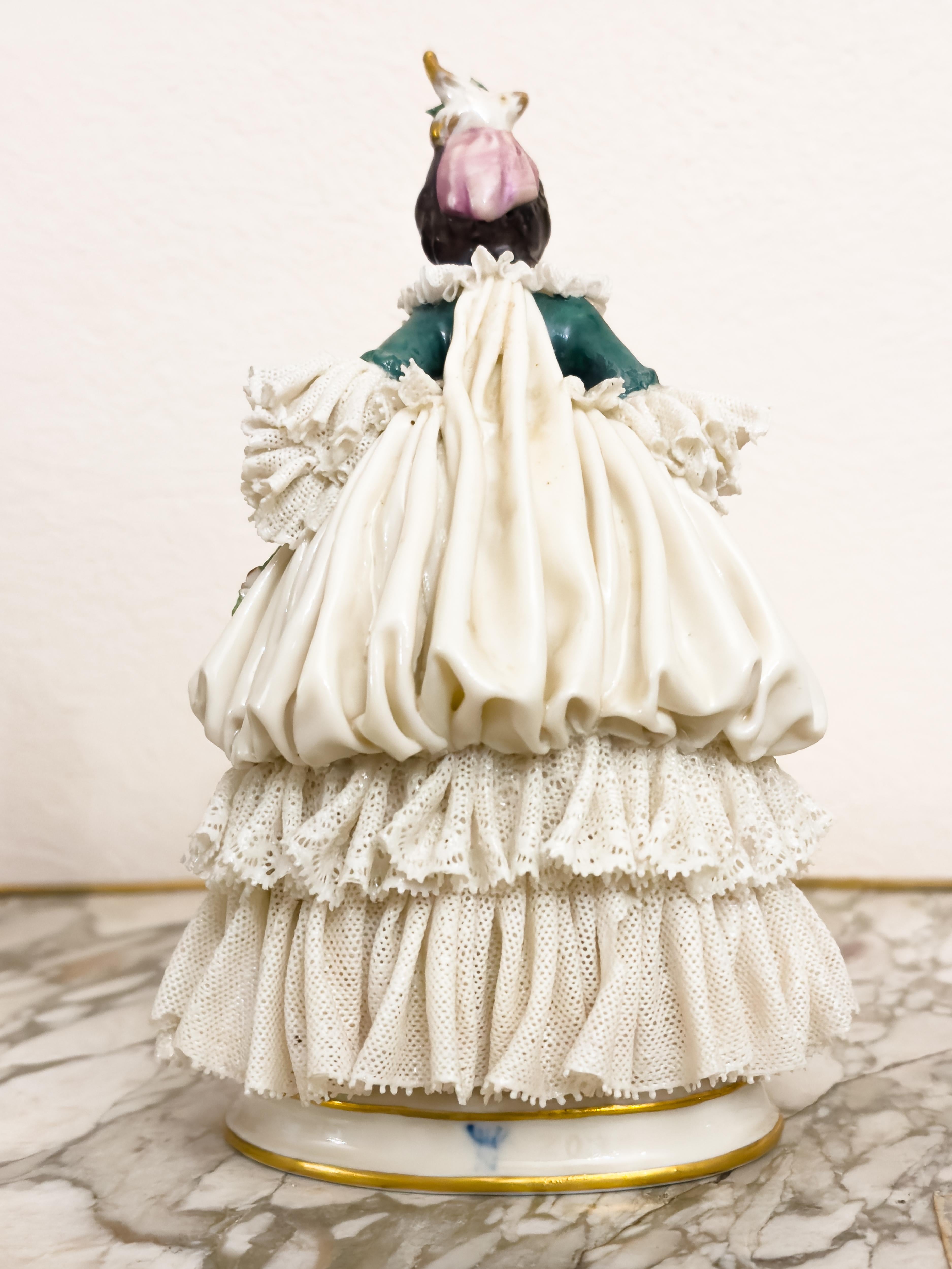 Capodimonte Baroque Lady Figurine With Lace Dress, 1900s For Sale 3
