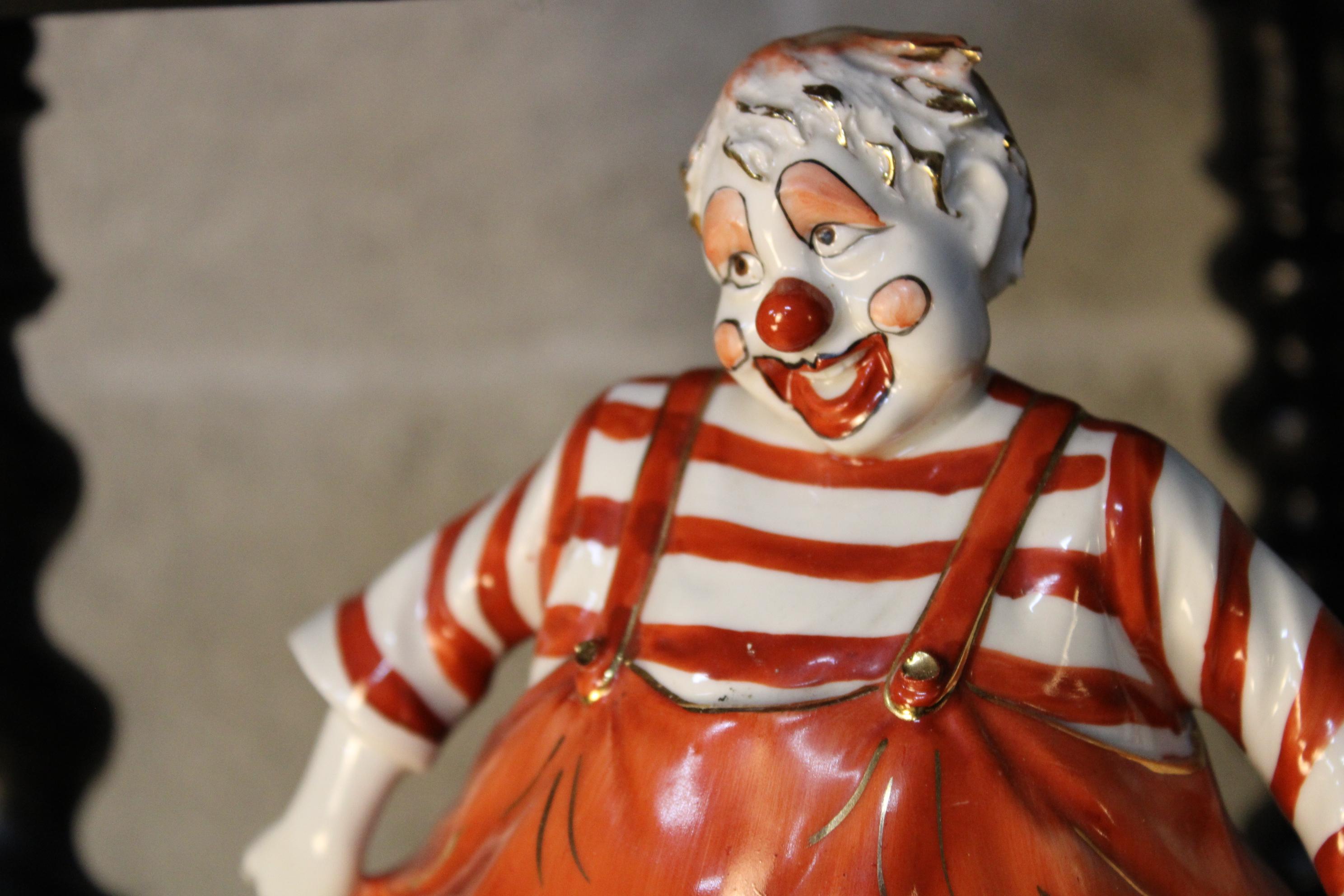 Vintage Capodimonte Clown Statues Set circa 1960 Italy In Excellent Condition For Sale In Torino, IT