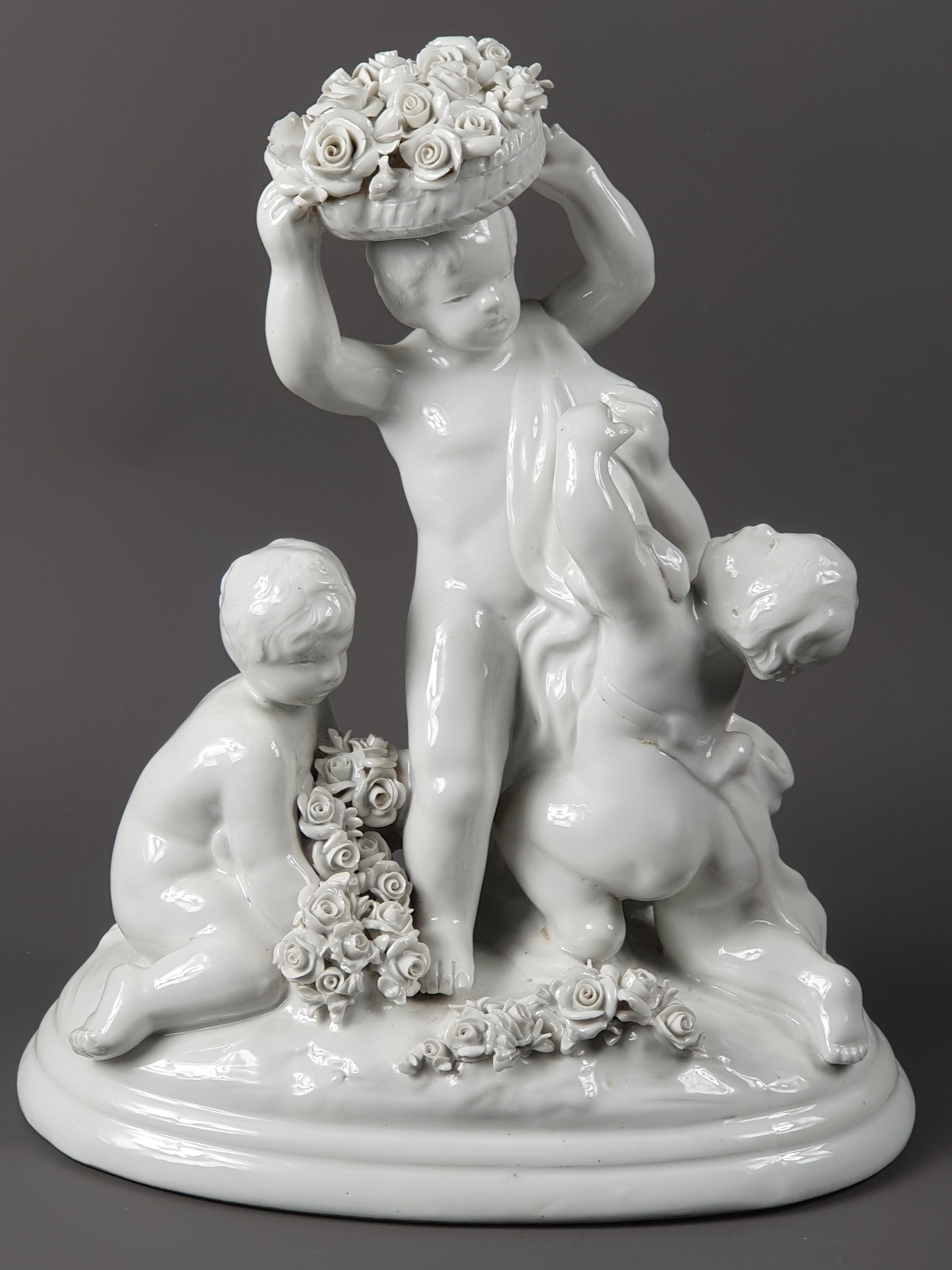 Capodimonte, Enamelled Porcelain Group, Putti with Flowers After Badessi For Sale 3