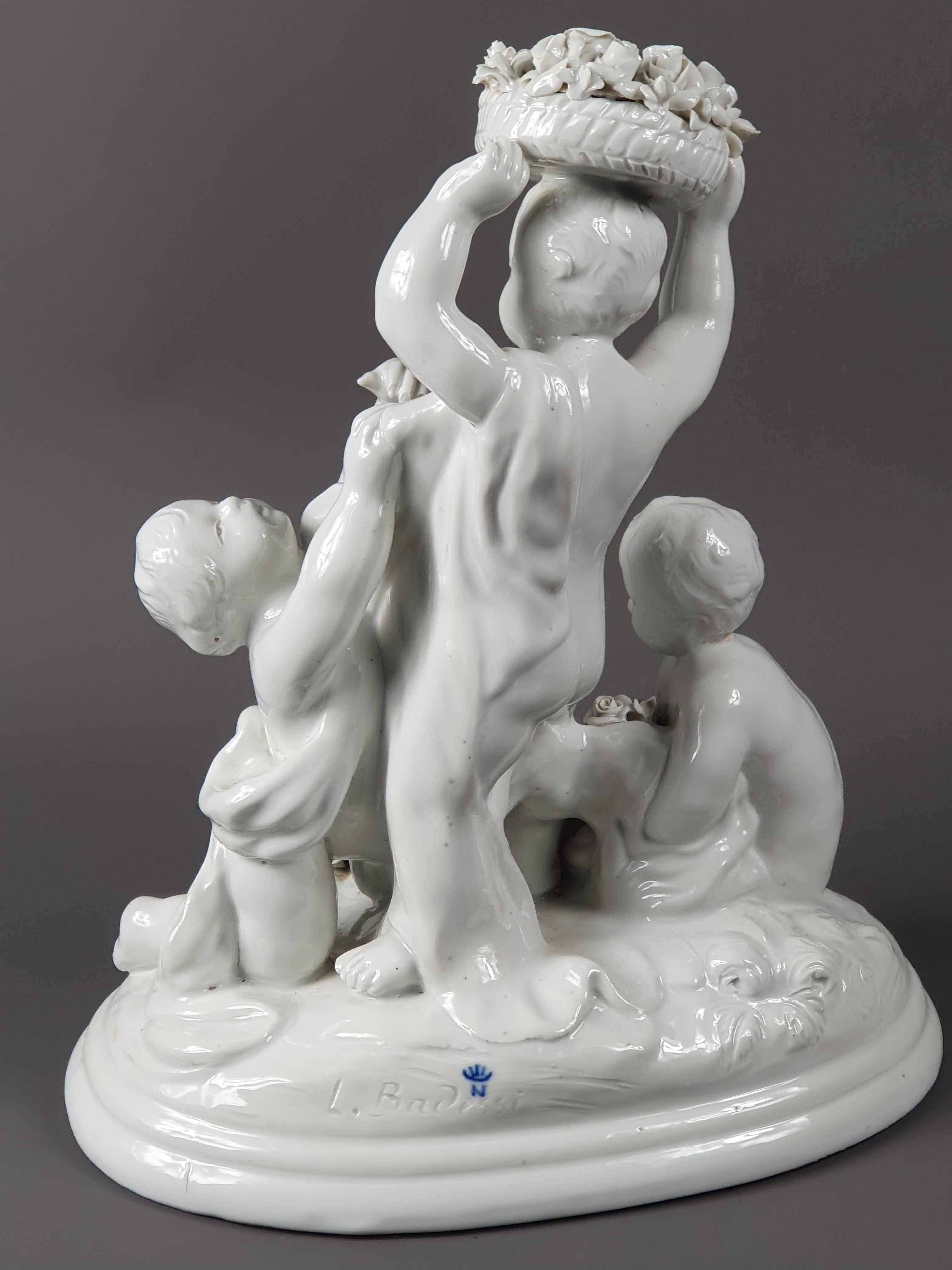 Capodimonte, Enamelled Porcelain Group, Putti with Flowers After Badessi In Excellent Condition For Sale In BARSAC, FR