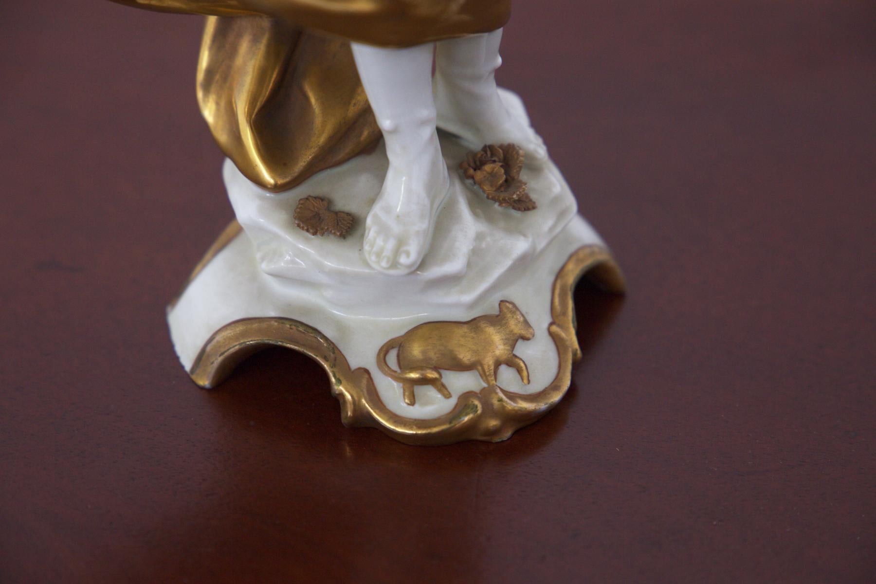 Capodimonte Gold Ceramic Statuette 'Taurus’ In Good Condition In Milano, IT