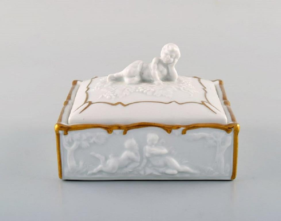 20th Century Capodimonte, Italy, Gilded Porcelain Lidded Box Decorated with Romantic Scenes