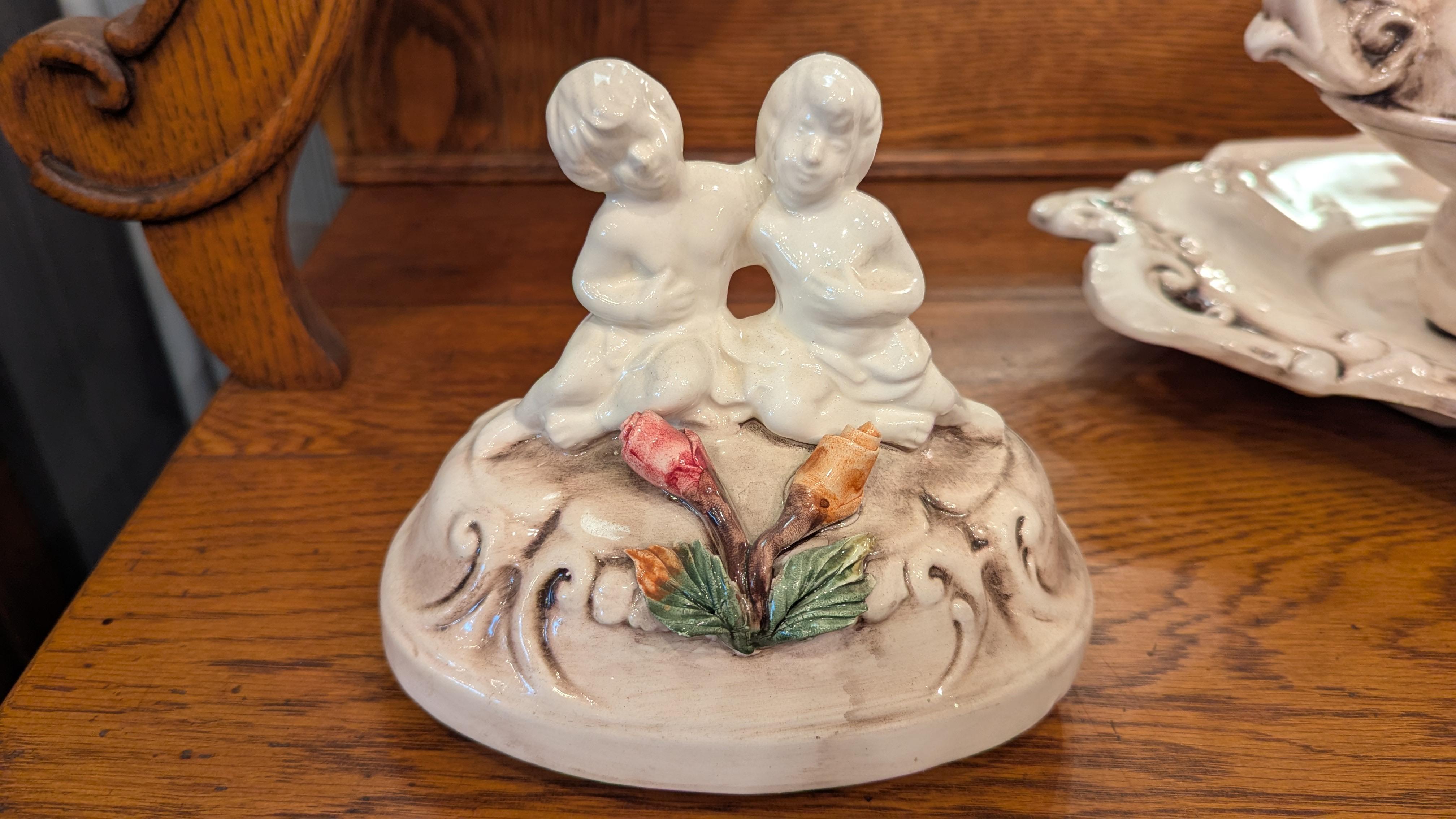 Capodimonte Large Toureen and underplate In Good Condition For Sale In Pueblo, CO