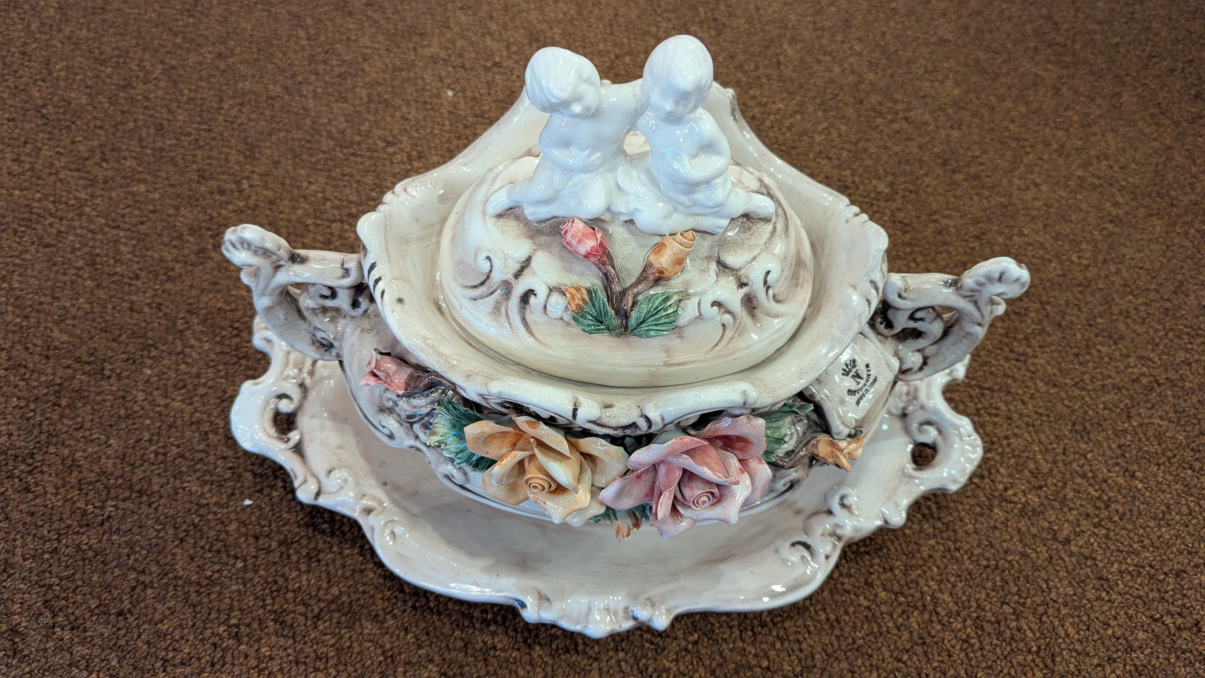 Capodimonte Large Toureen and underplate For Sale 2