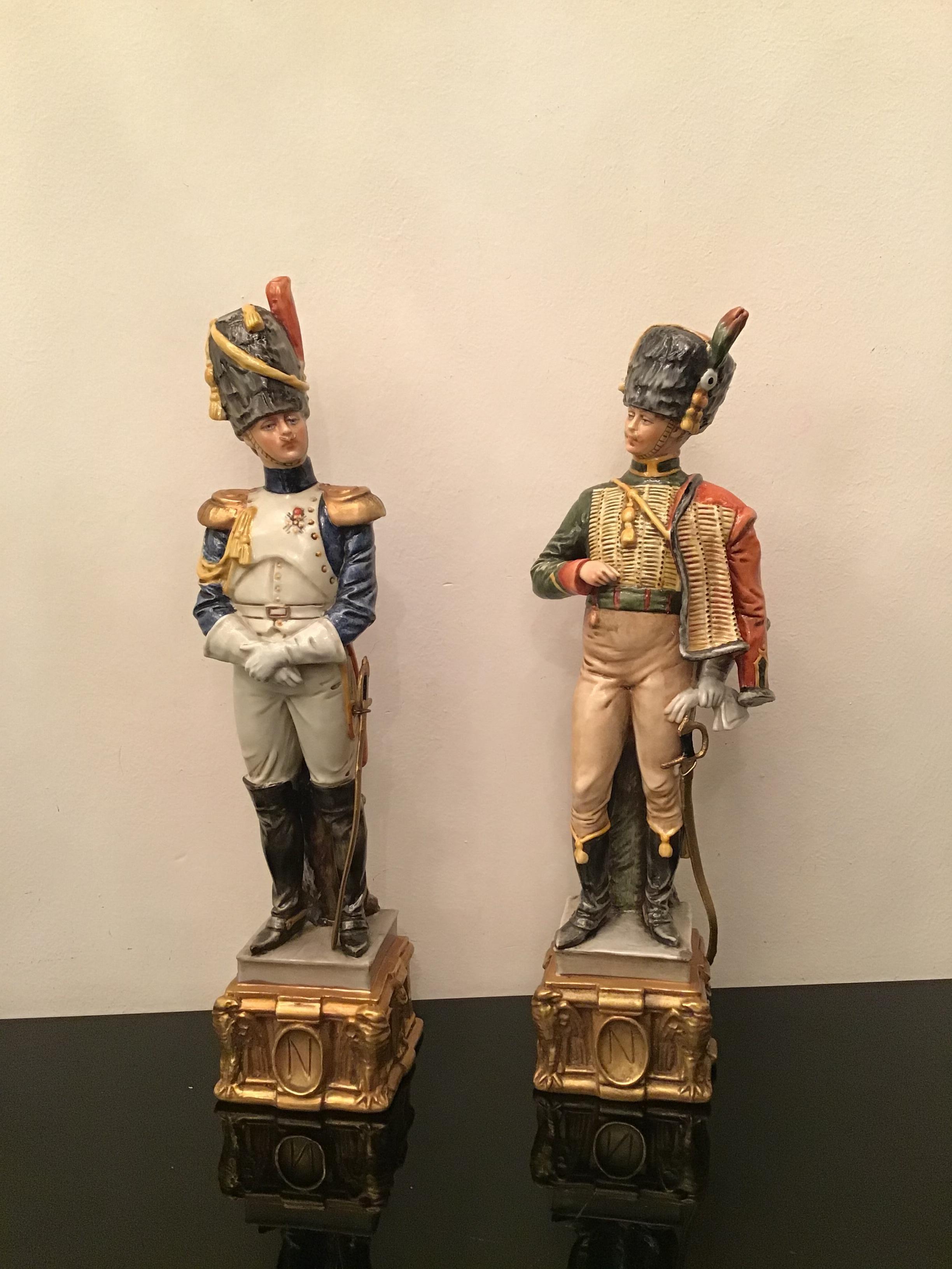 Fin du 20e siècle Porcelaine militaire de Capodimonte, 1980, Italie en vente