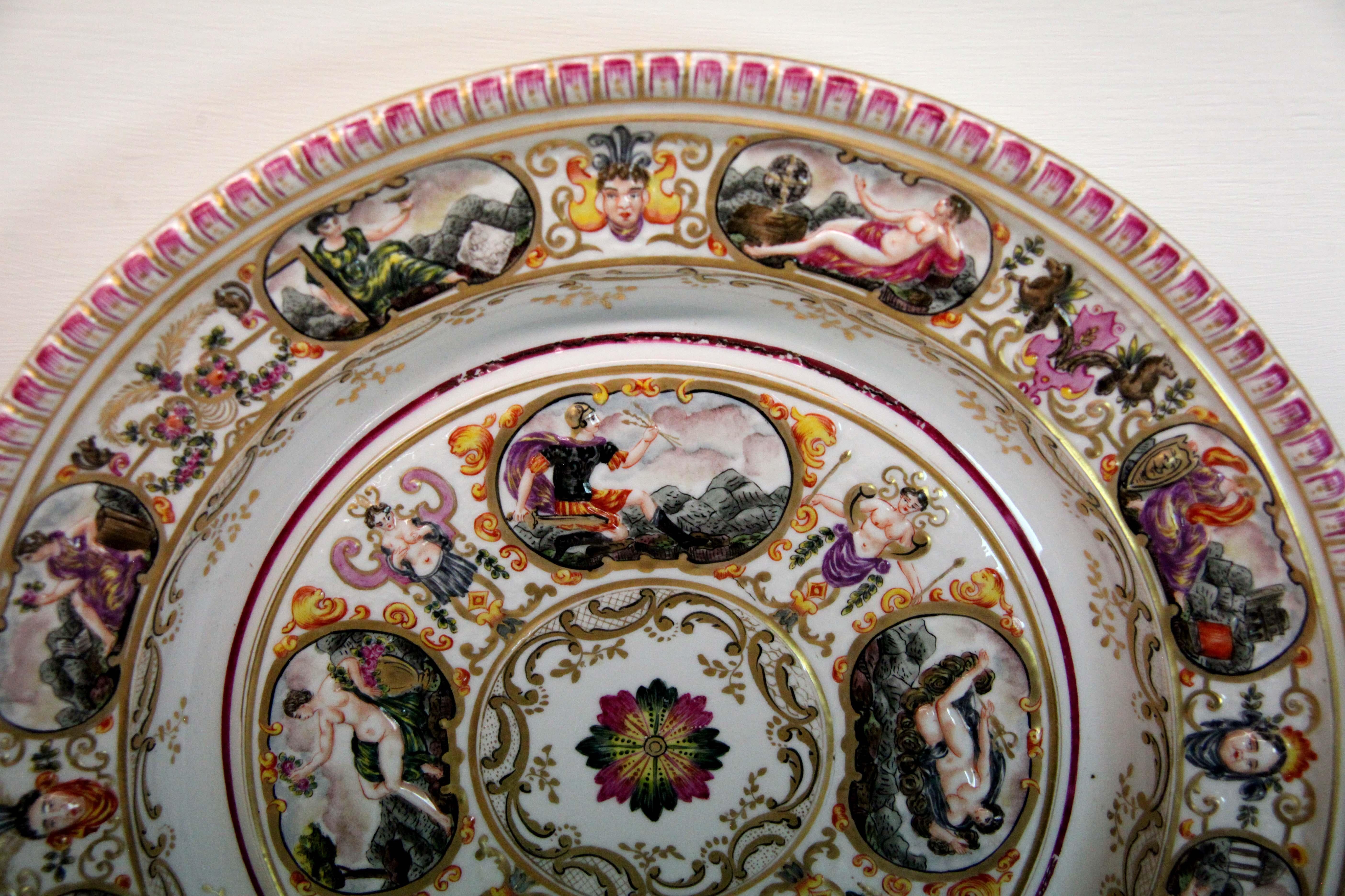 Capodimonte Porcelain Charger In Good Condition For Sale In Wilson, NC